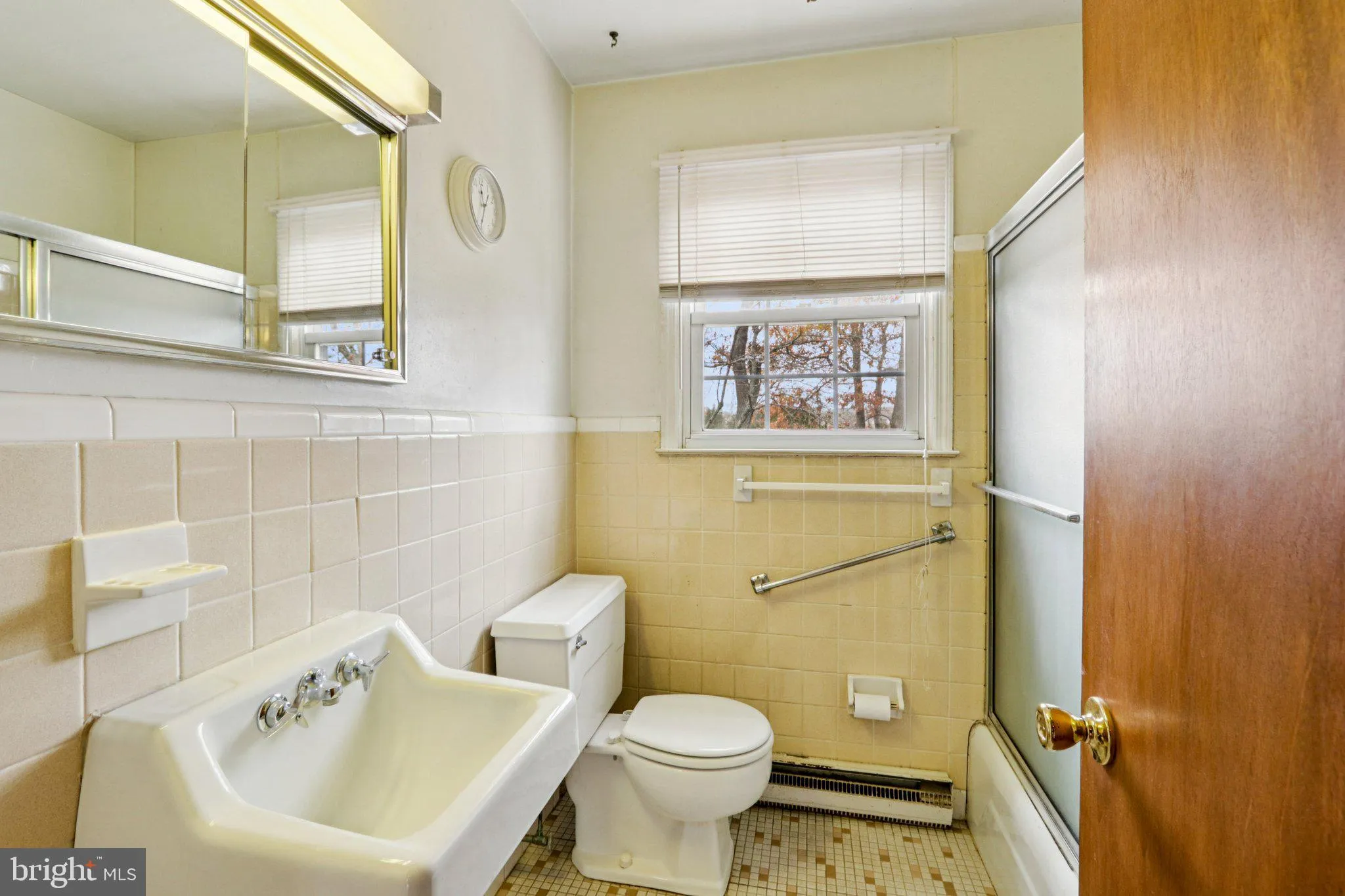 Linwood, New Jersey 08221, United States, 3 Bedrooms Bedrooms, ,1 BathroomBathrooms,Residential,Active,246972