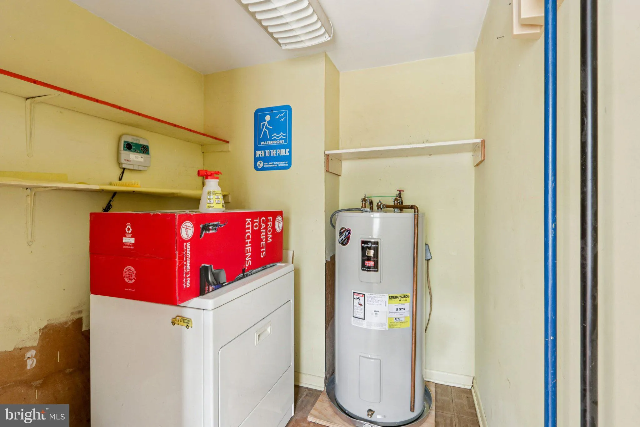 Linwood, New Jersey 08221, United States, 3 Bedrooms Bedrooms, ,1 BathroomBathrooms,Residential,Active,246972