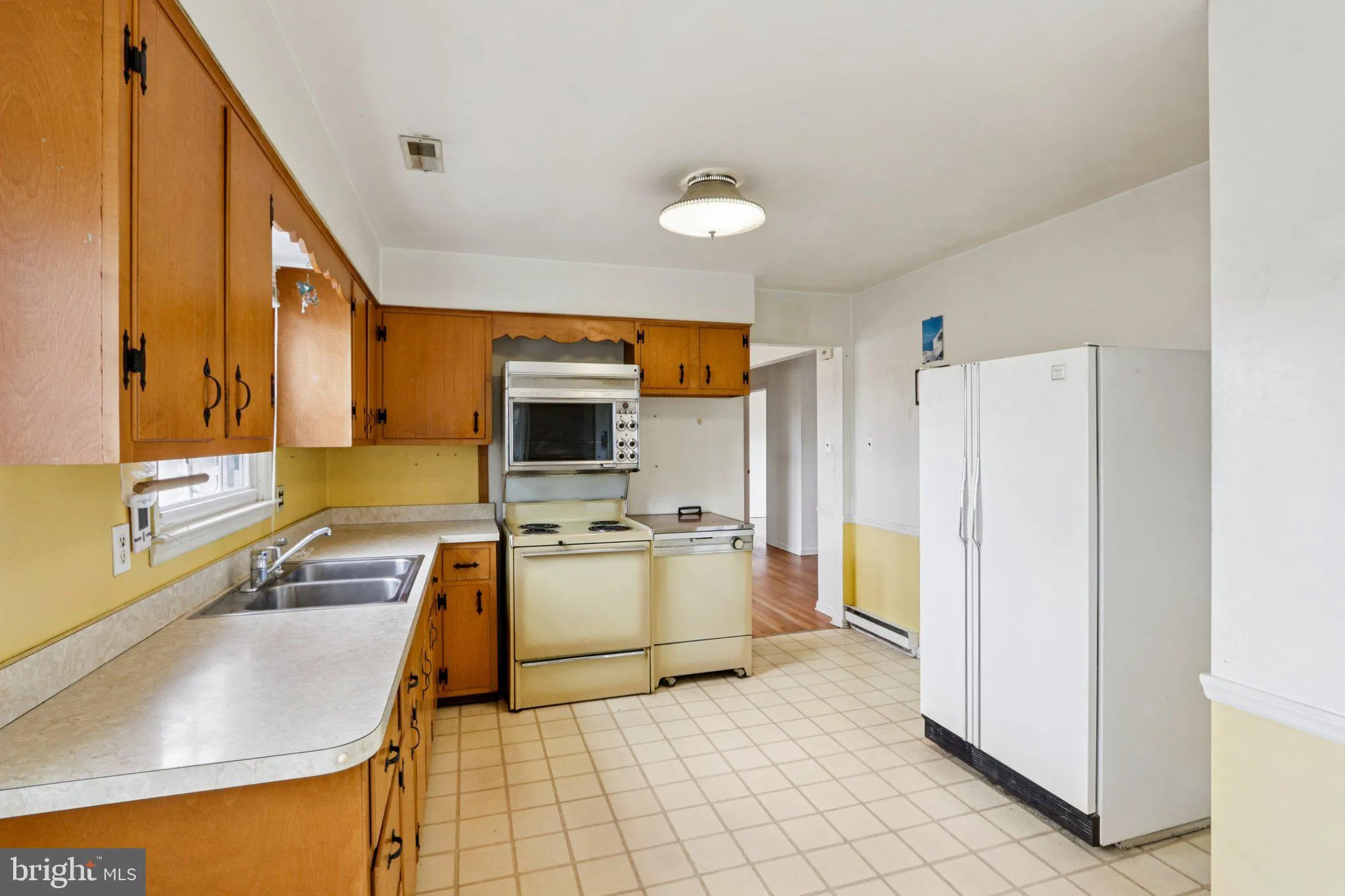 Linwood, New Jersey 08221, United States, 3 Bedrooms Bedrooms, ,1 BathroomBathrooms,Residential,Active,246972