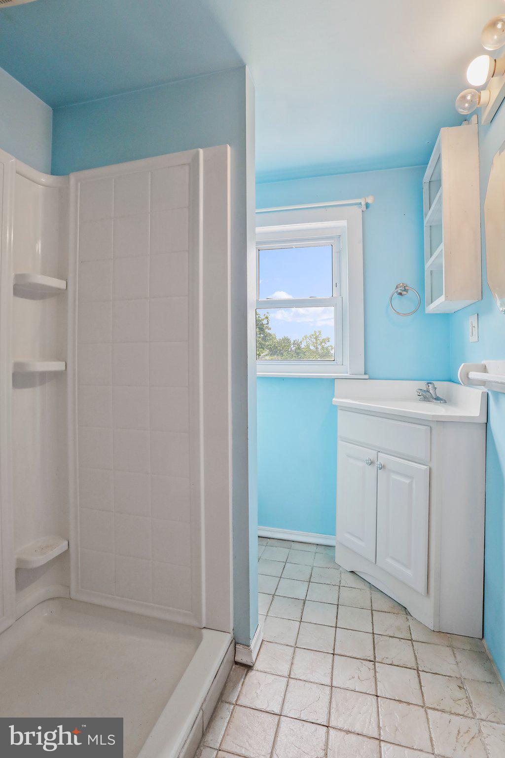 FALLING WATERS - Residential