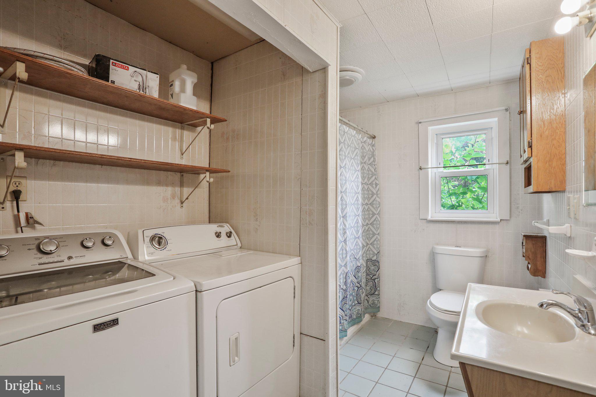 FALLING WATERS - Residential