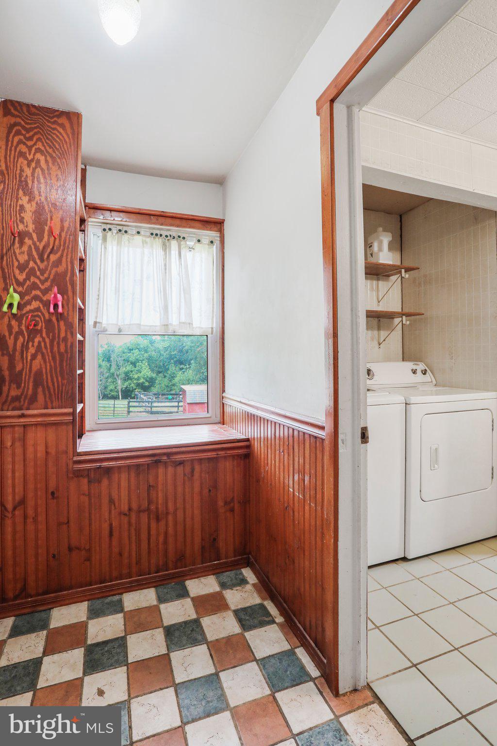 FALLING WATERS - Residential