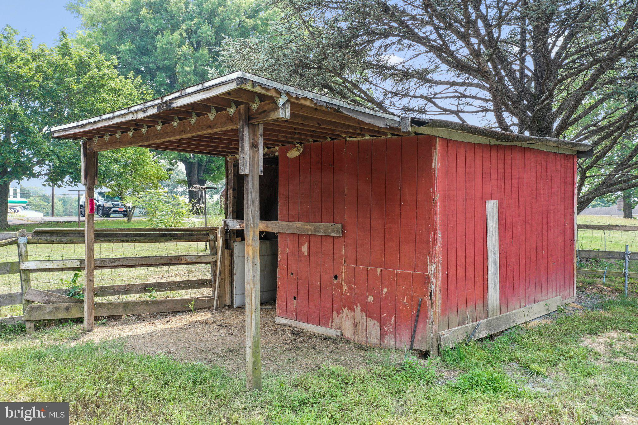 FALLING WATERS - Residential