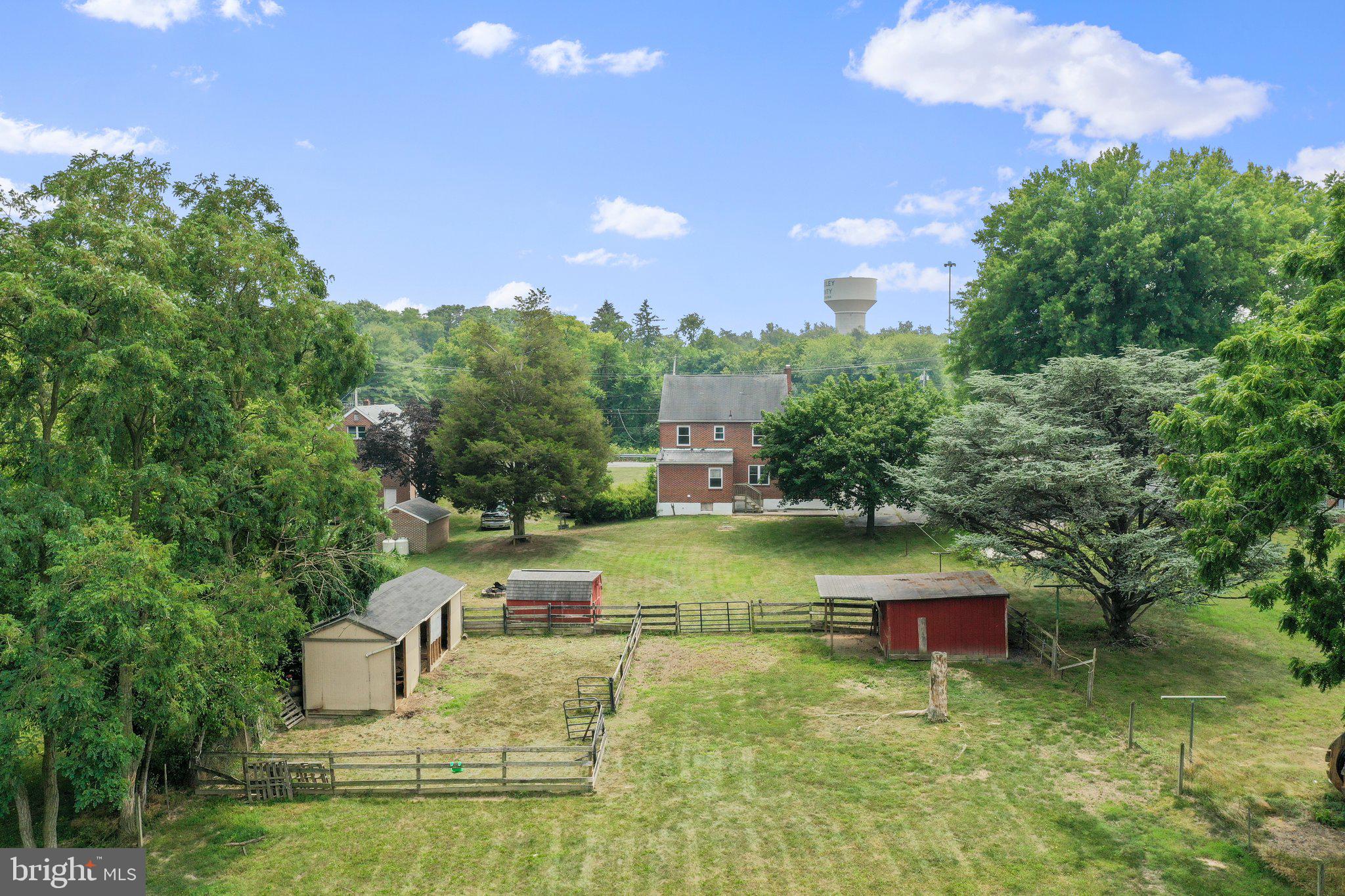 FALLING WATERS - Residential