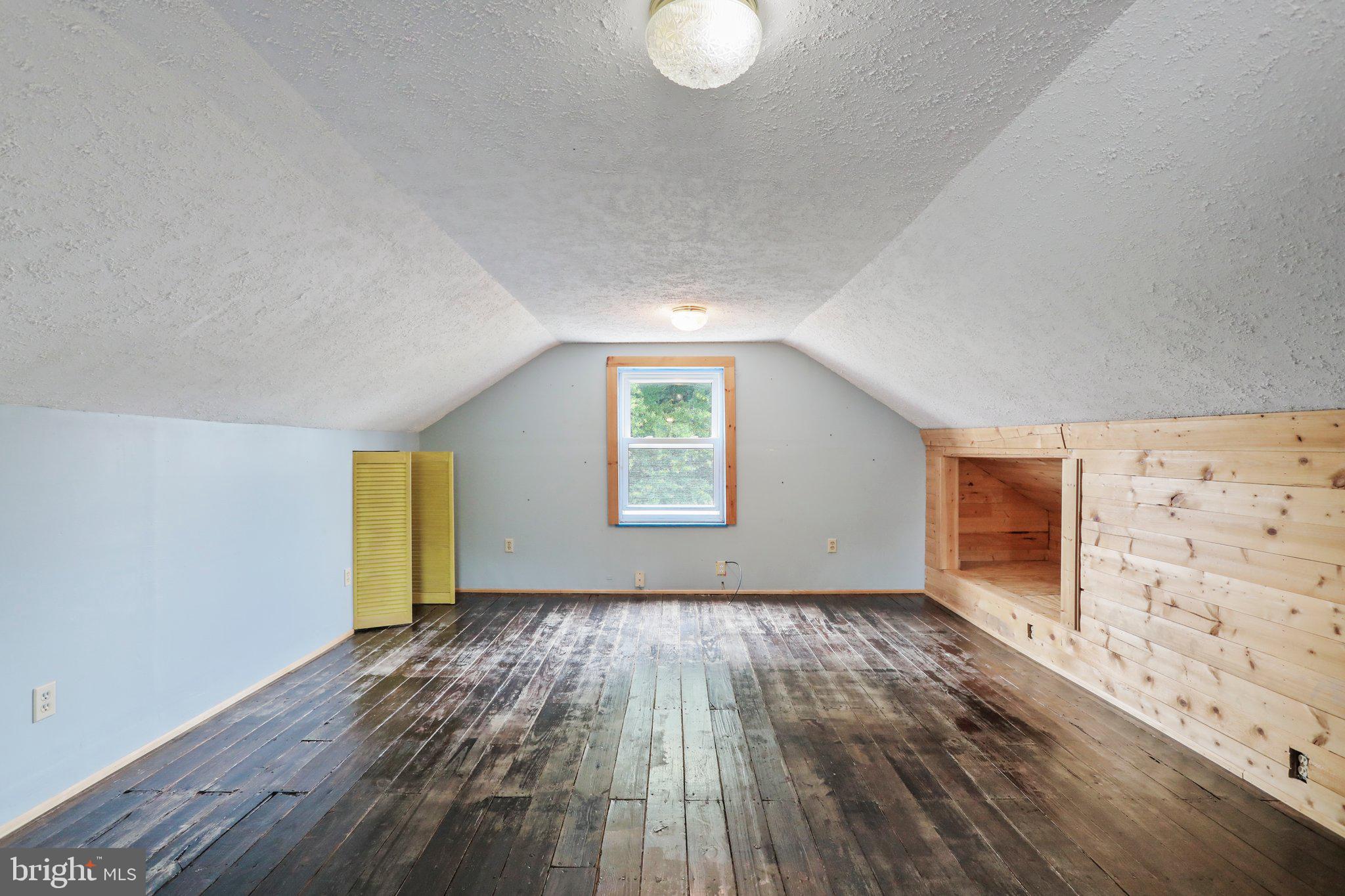 FALLING WATERS - Residential