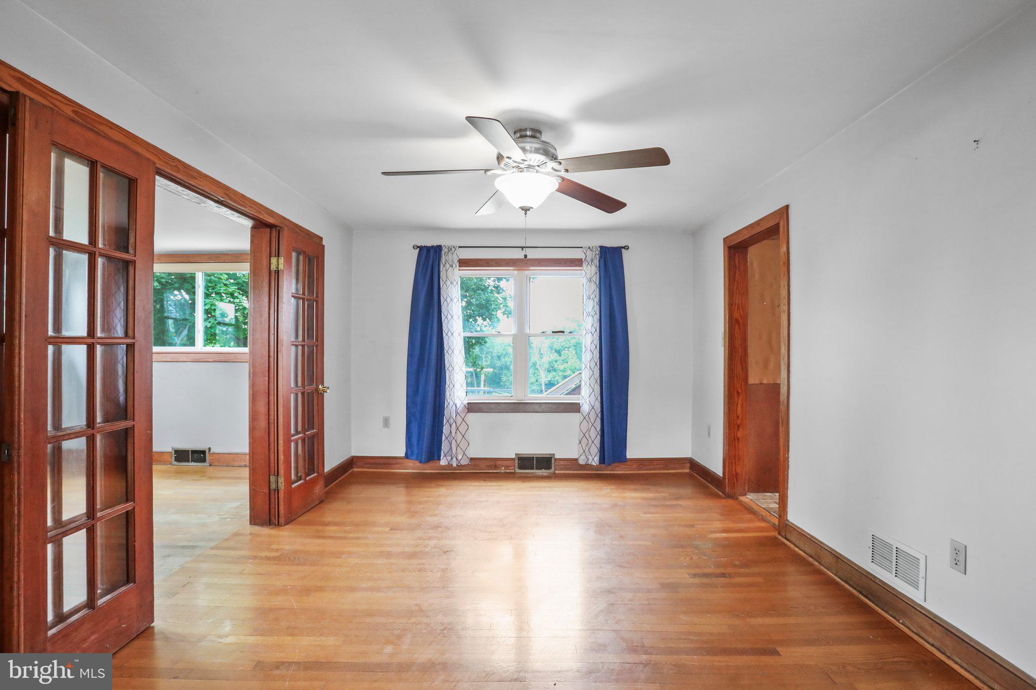 FALLING WATERS - Residential