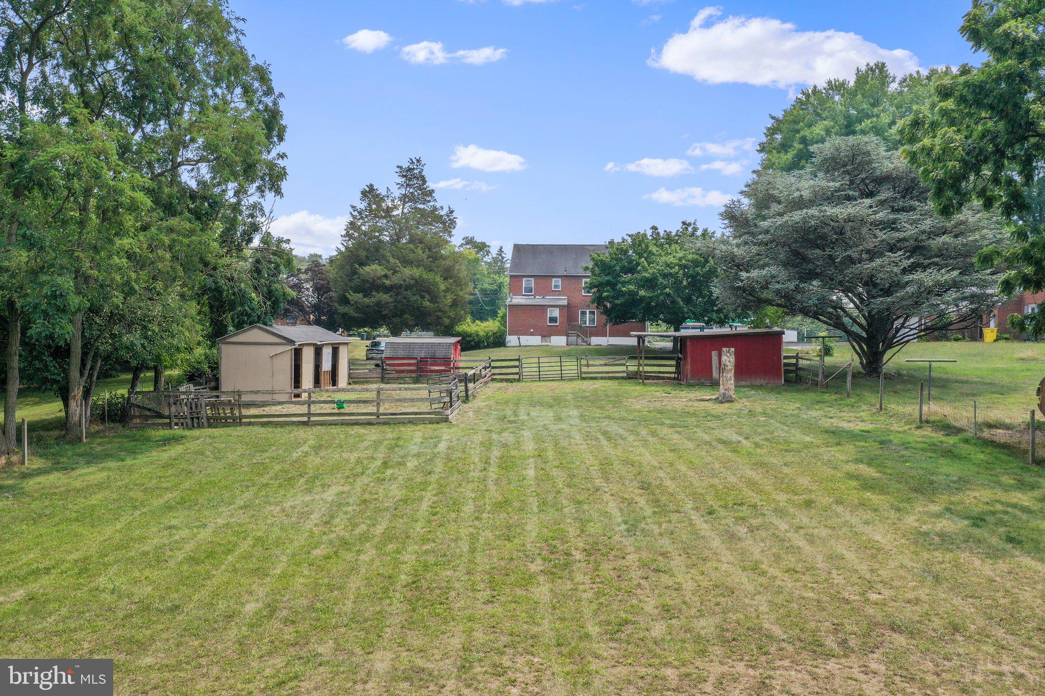 FALLING WATERS - Residential