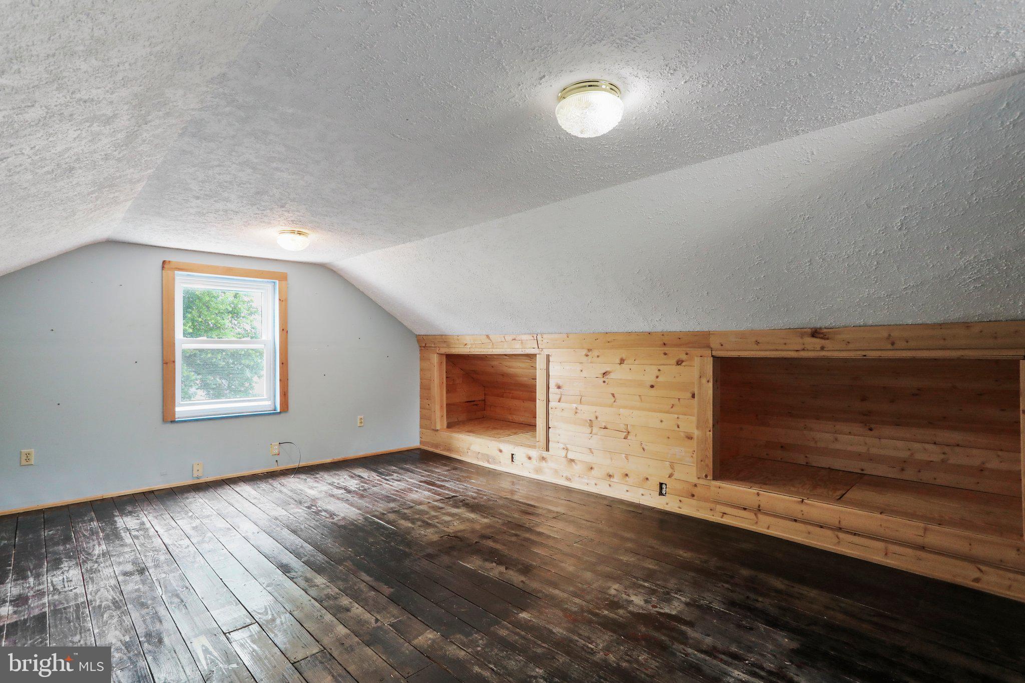 FALLING WATERS - Residential