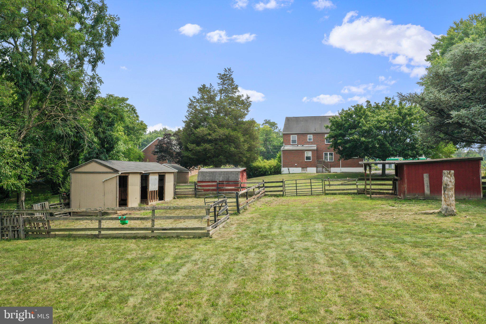 FALLING WATERS - Residential