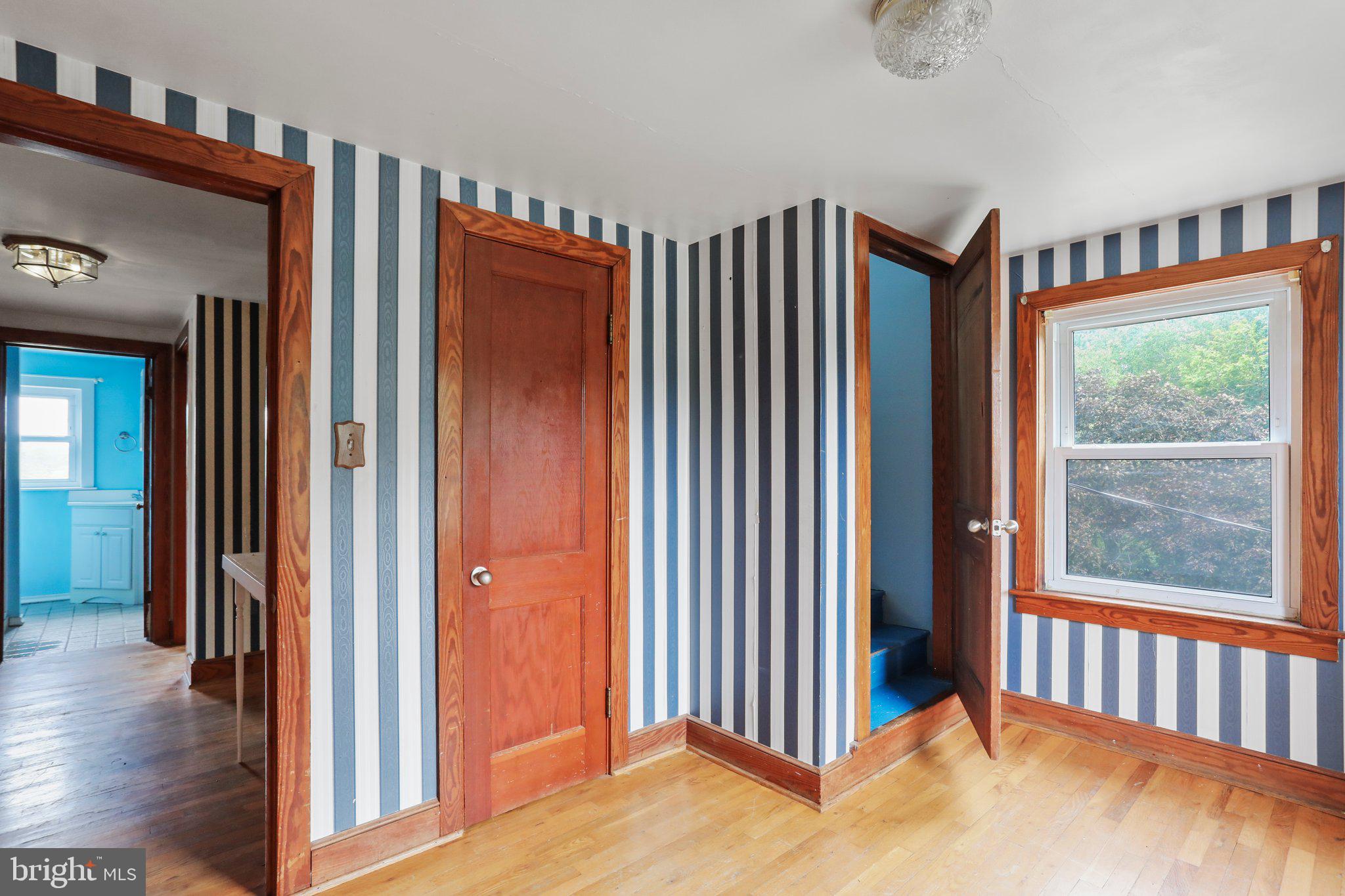 FALLING WATERS - Residential