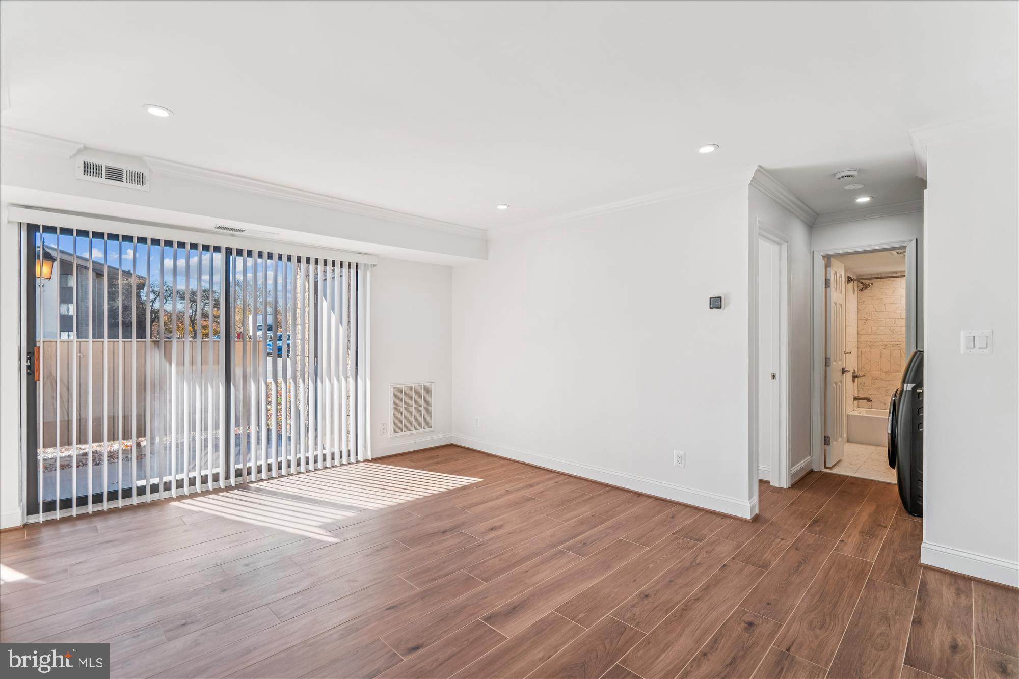 TREOVER CONDOMINIUM - Residential