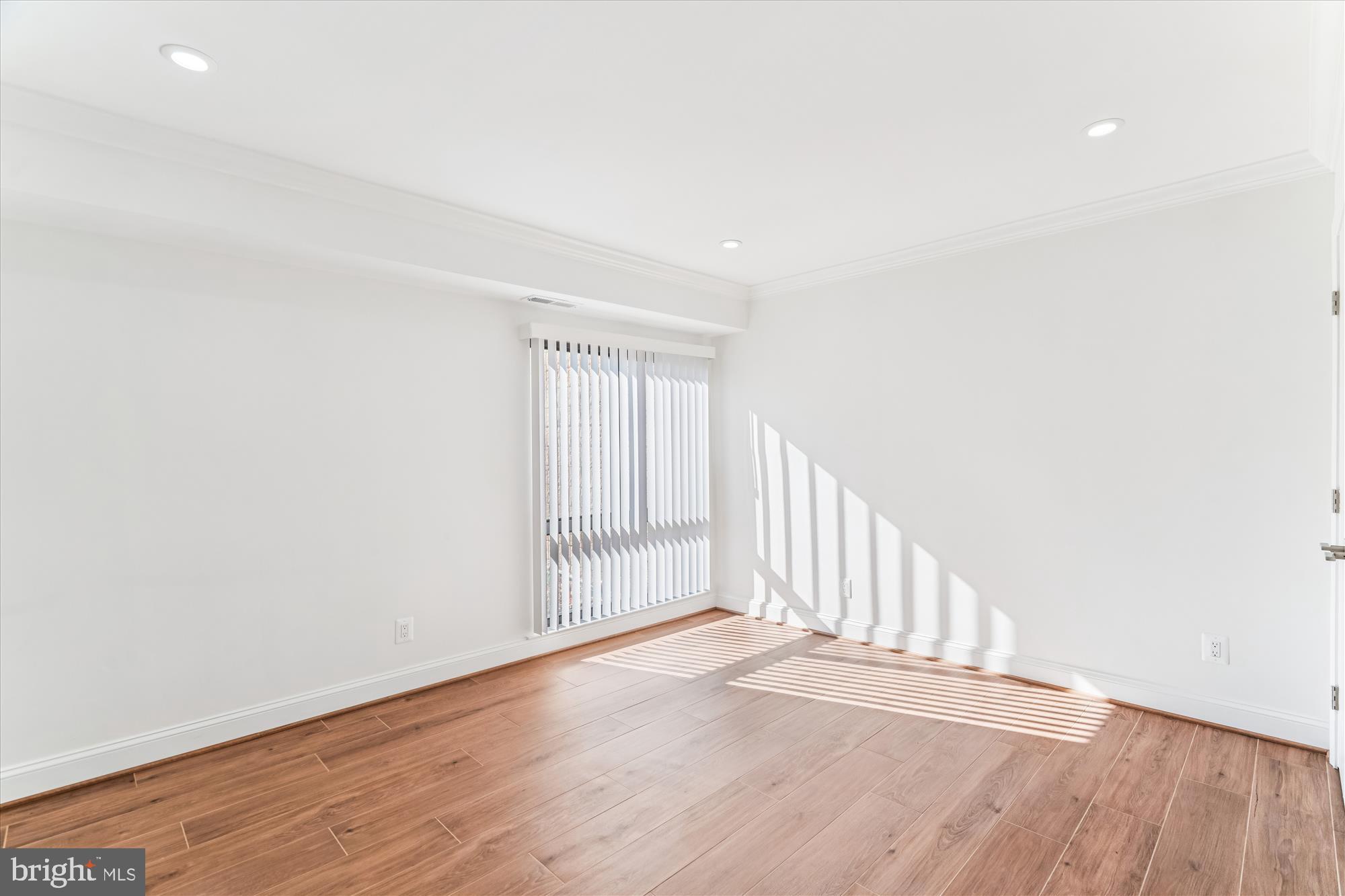 TREOVER CONDOMINIUM - Residential