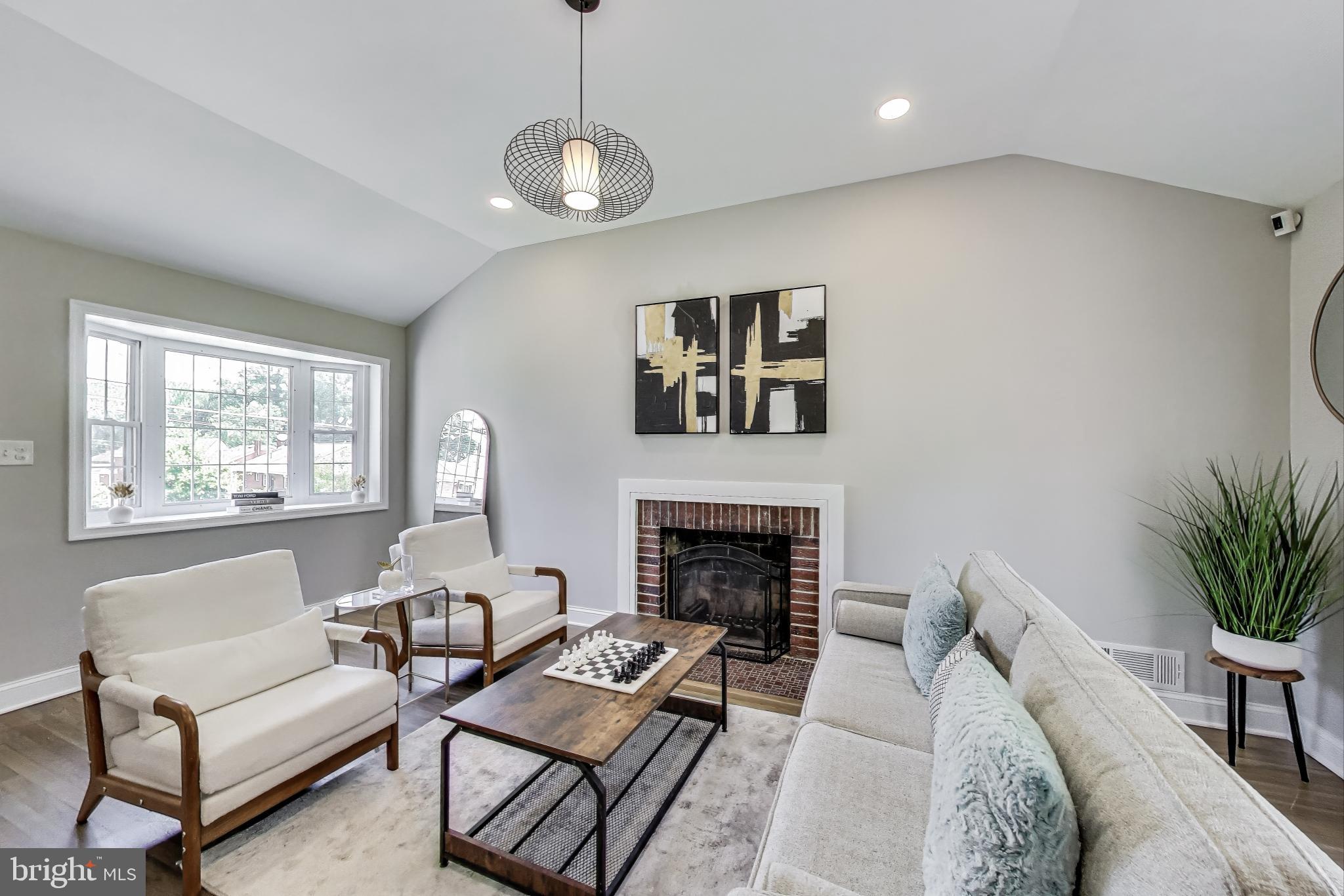 ROLLING RIDGE - Residential