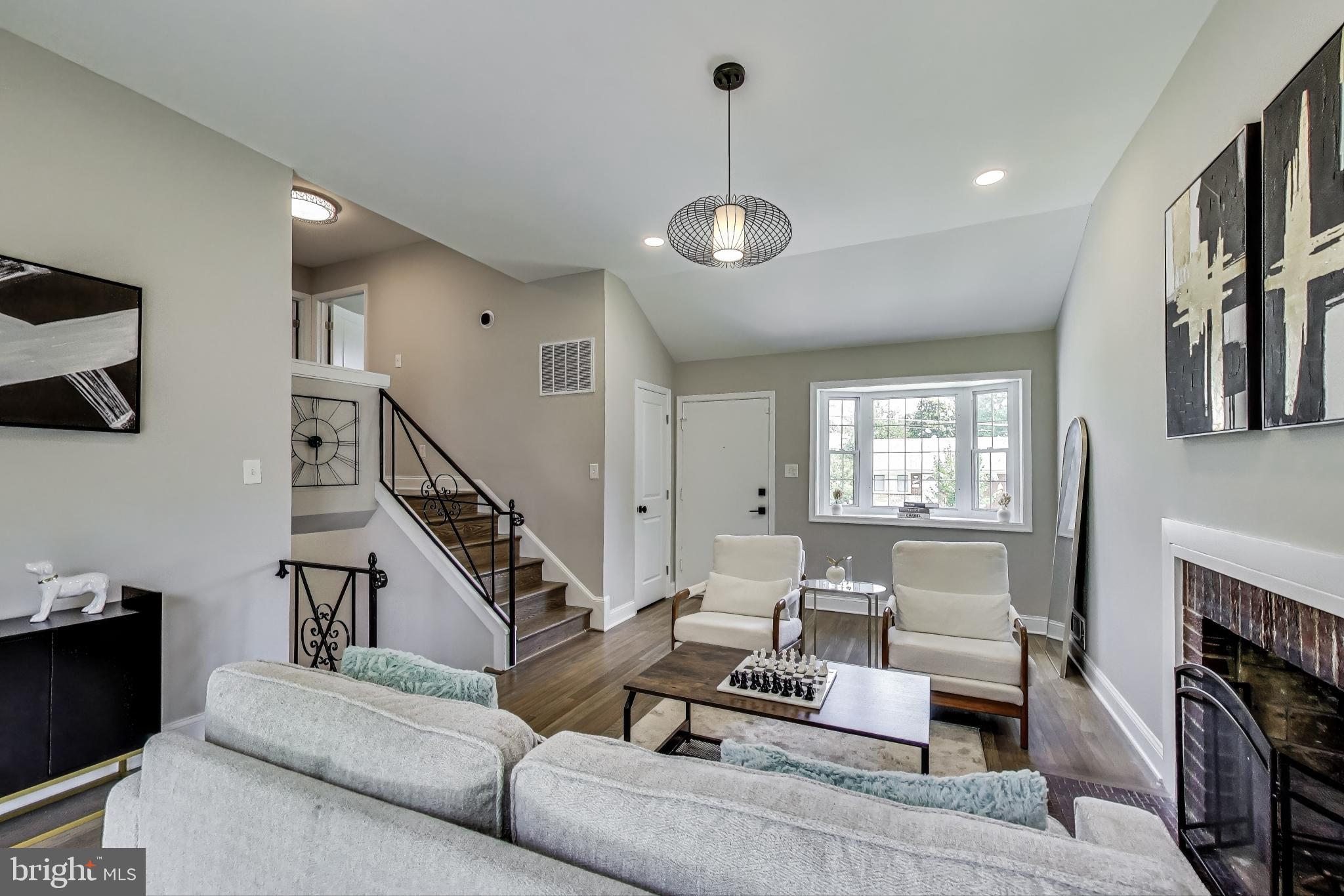 ROLLING RIDGE - Residential