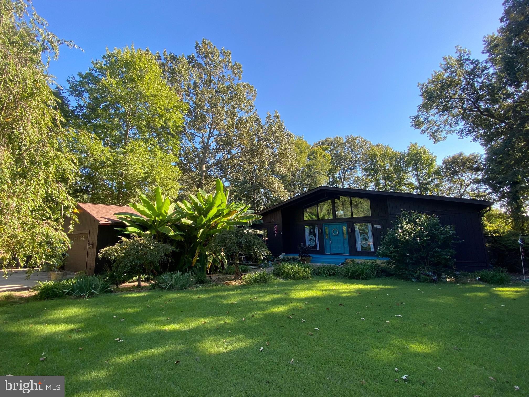 BRETON BAY ESTATES - Residential