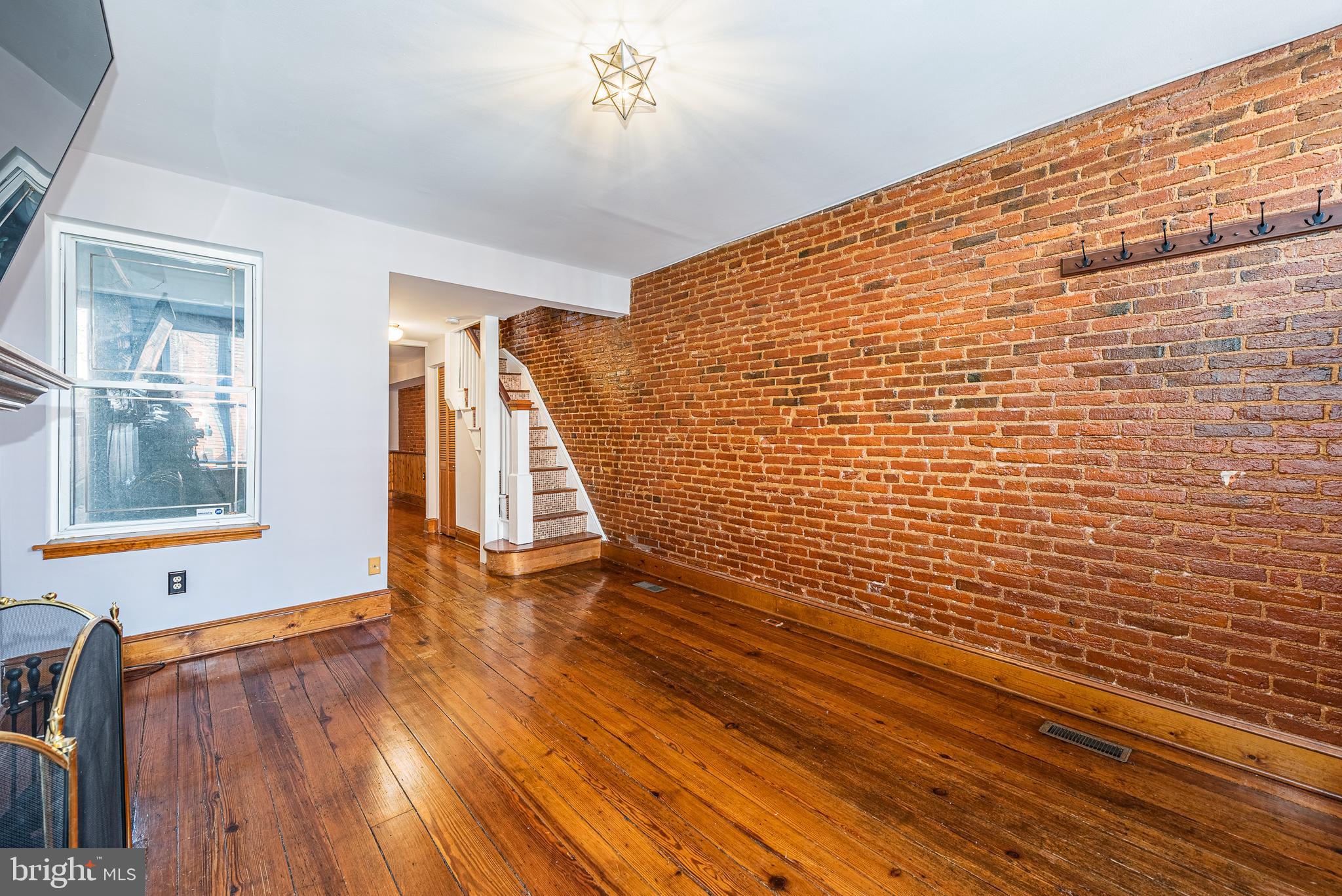 BUTCHERS HILL - Residential