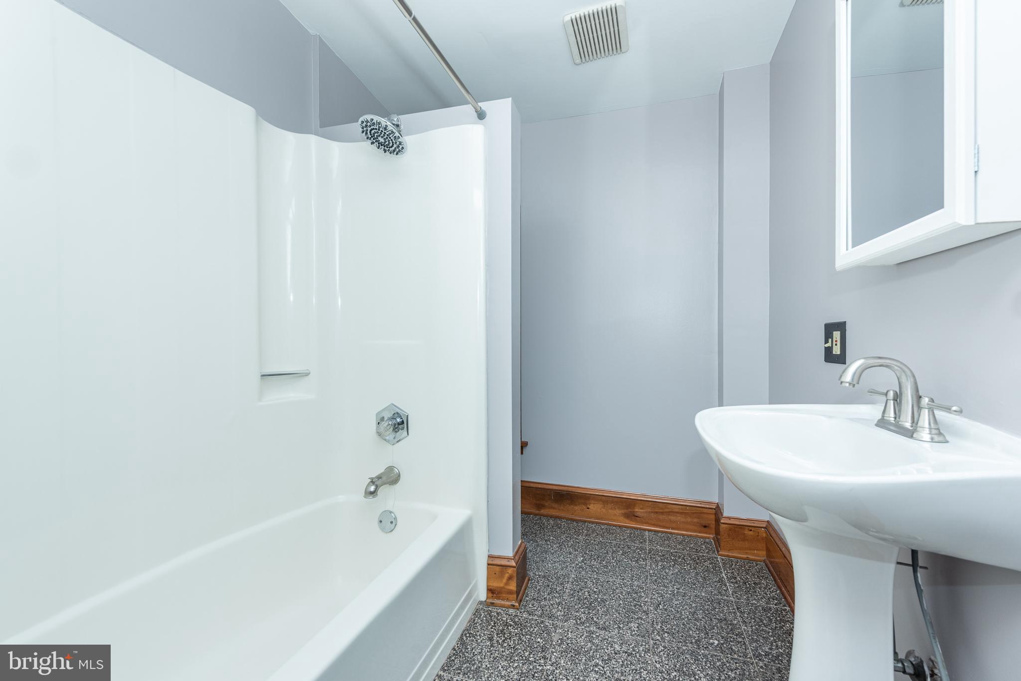 BUTCHERS HILL - Residential