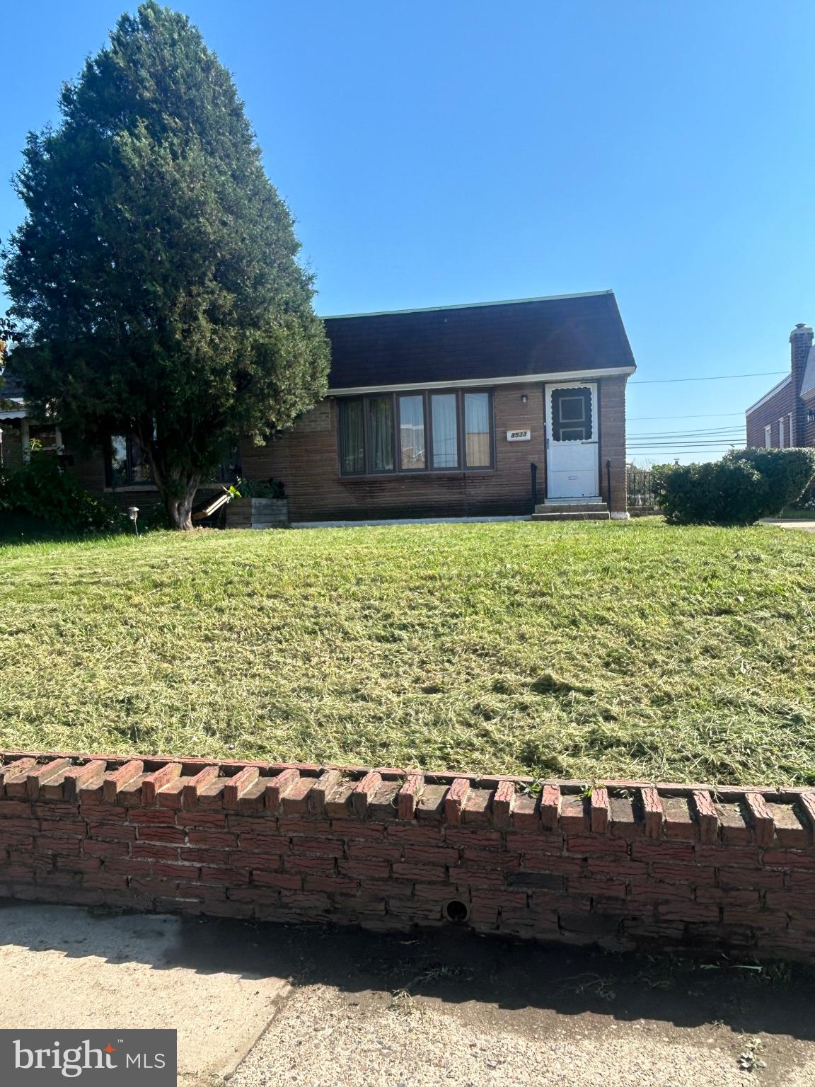 8533 BUSTLETON AVENUE