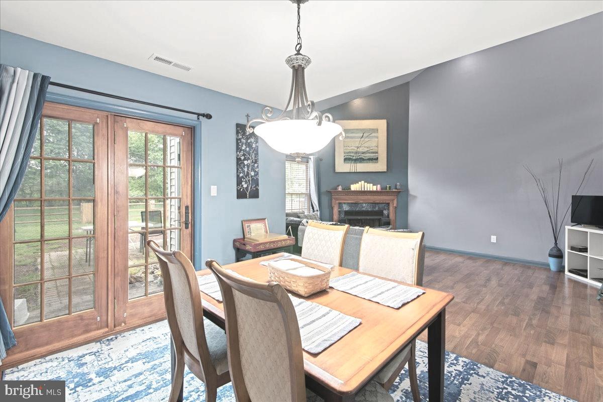 TYLER WALK - Residential