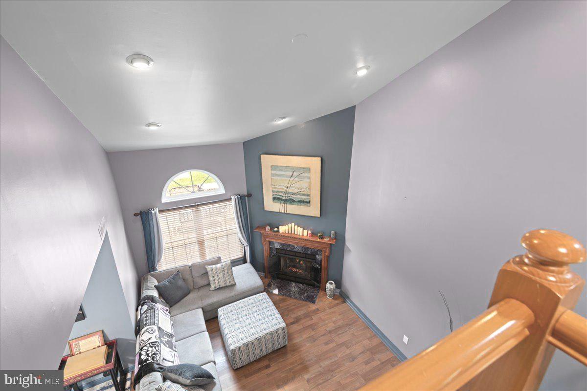 TYLER WALK - Residential