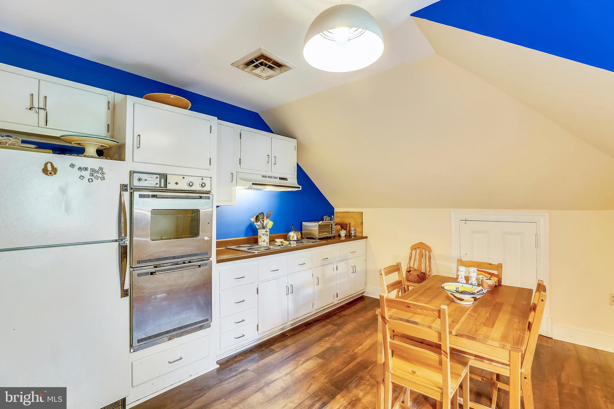 ROLAND PARK - Residential