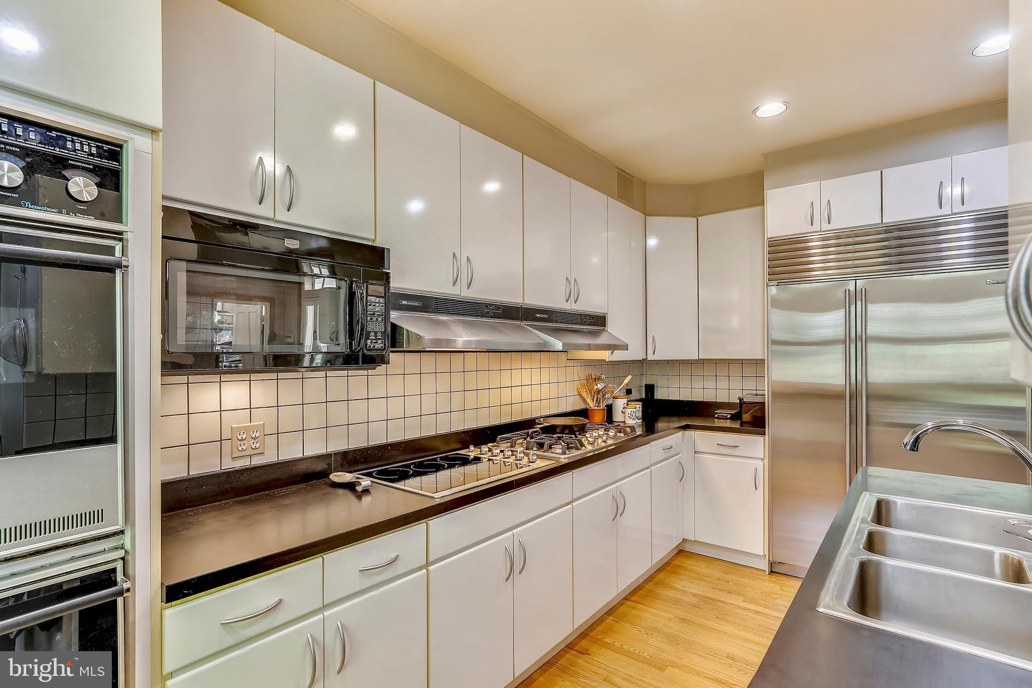 ROLAND PARK - Residential