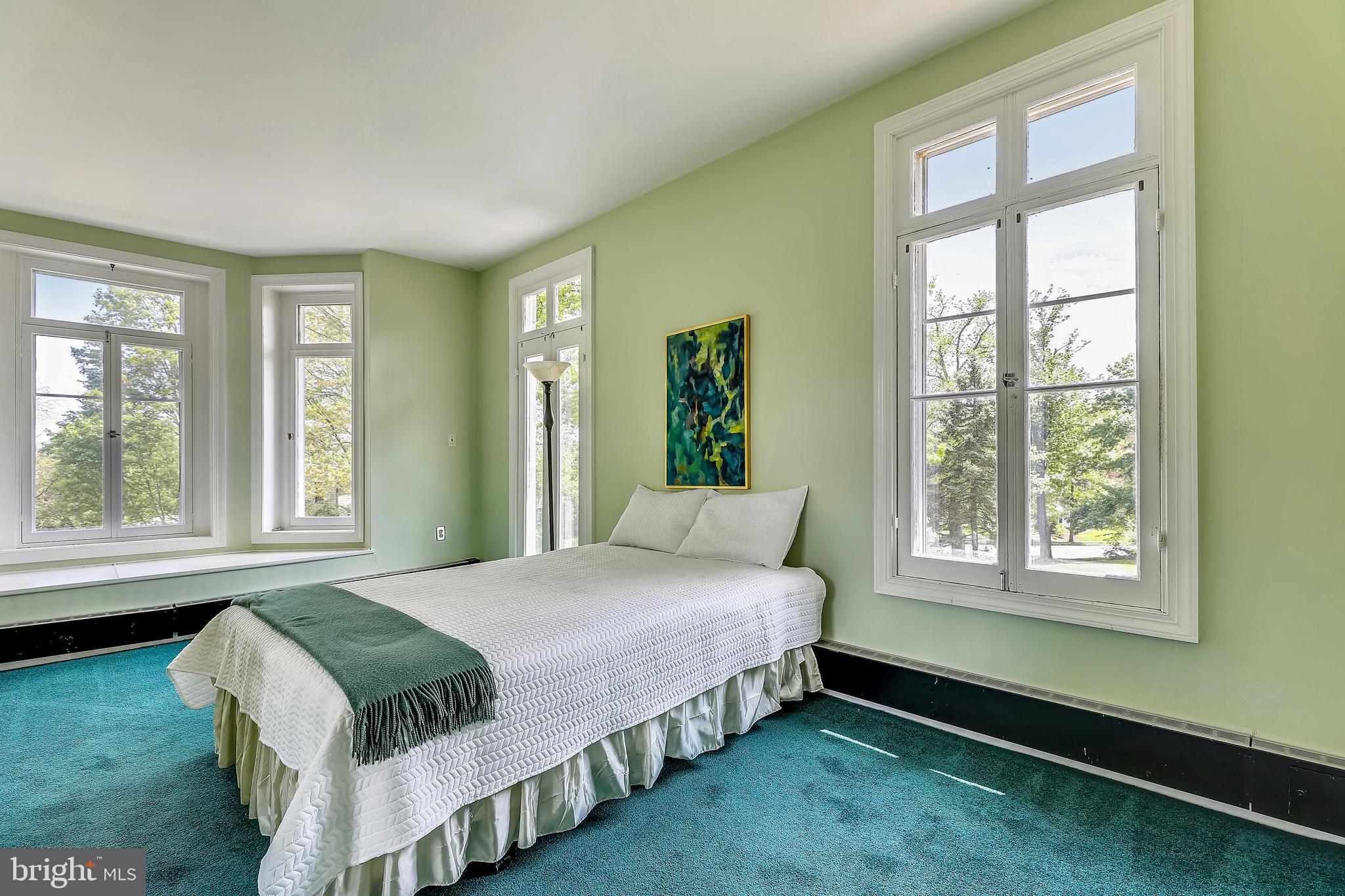 ROLAND PARK - Residential