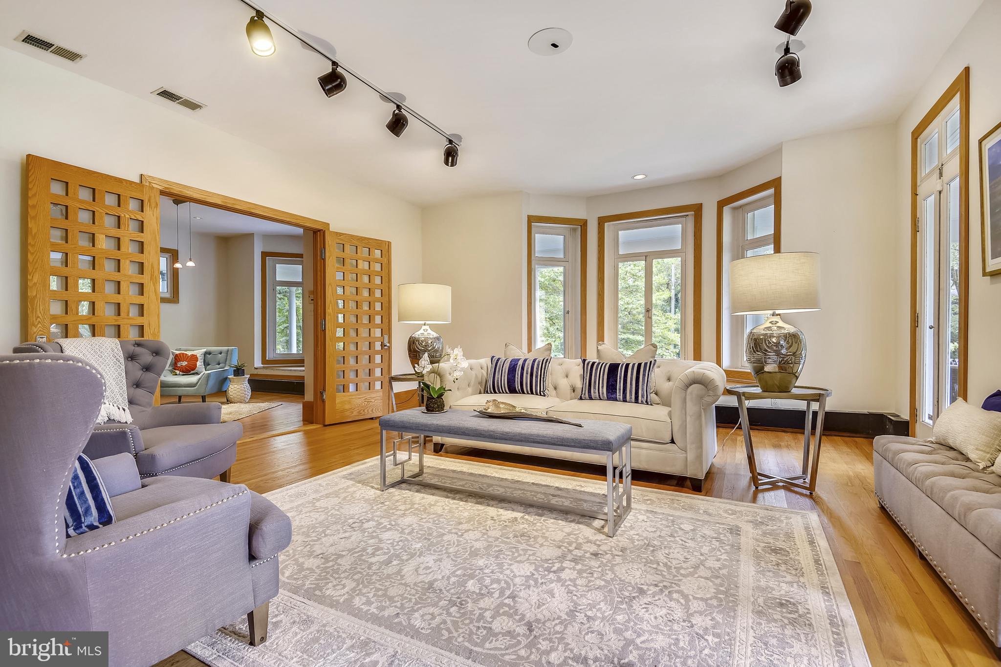 ROLAND PARK - Residential