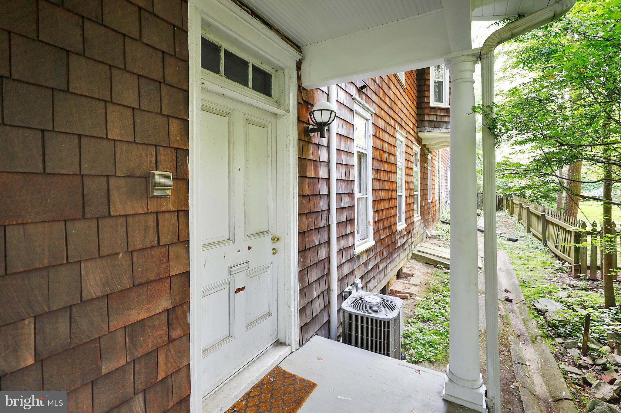 ROLAND PARK - Residential