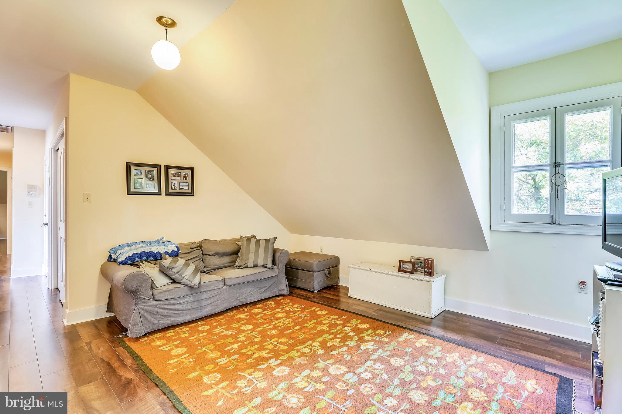 ROLAND PARK - Residential