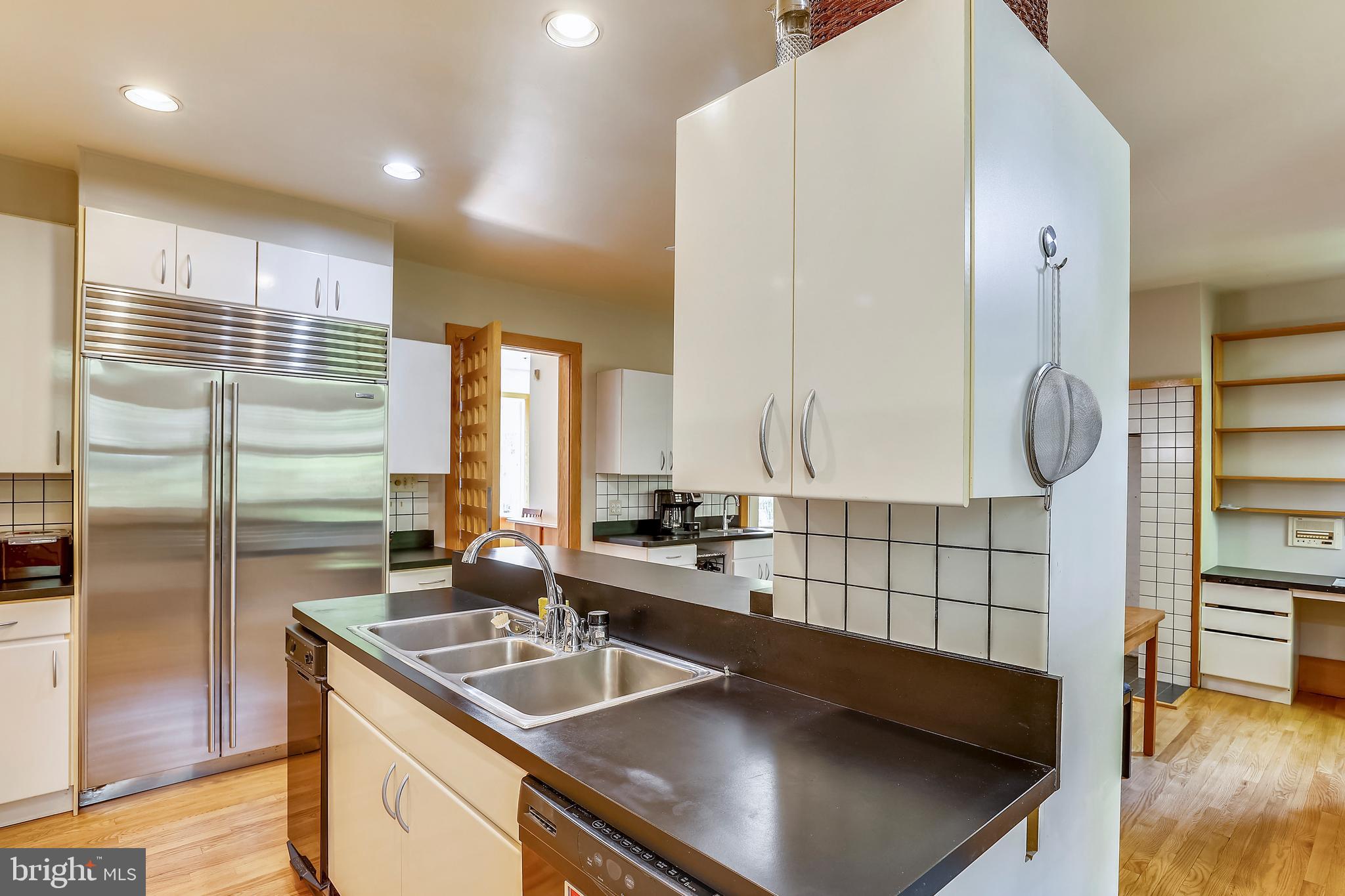 ROLAND PARK - Residential