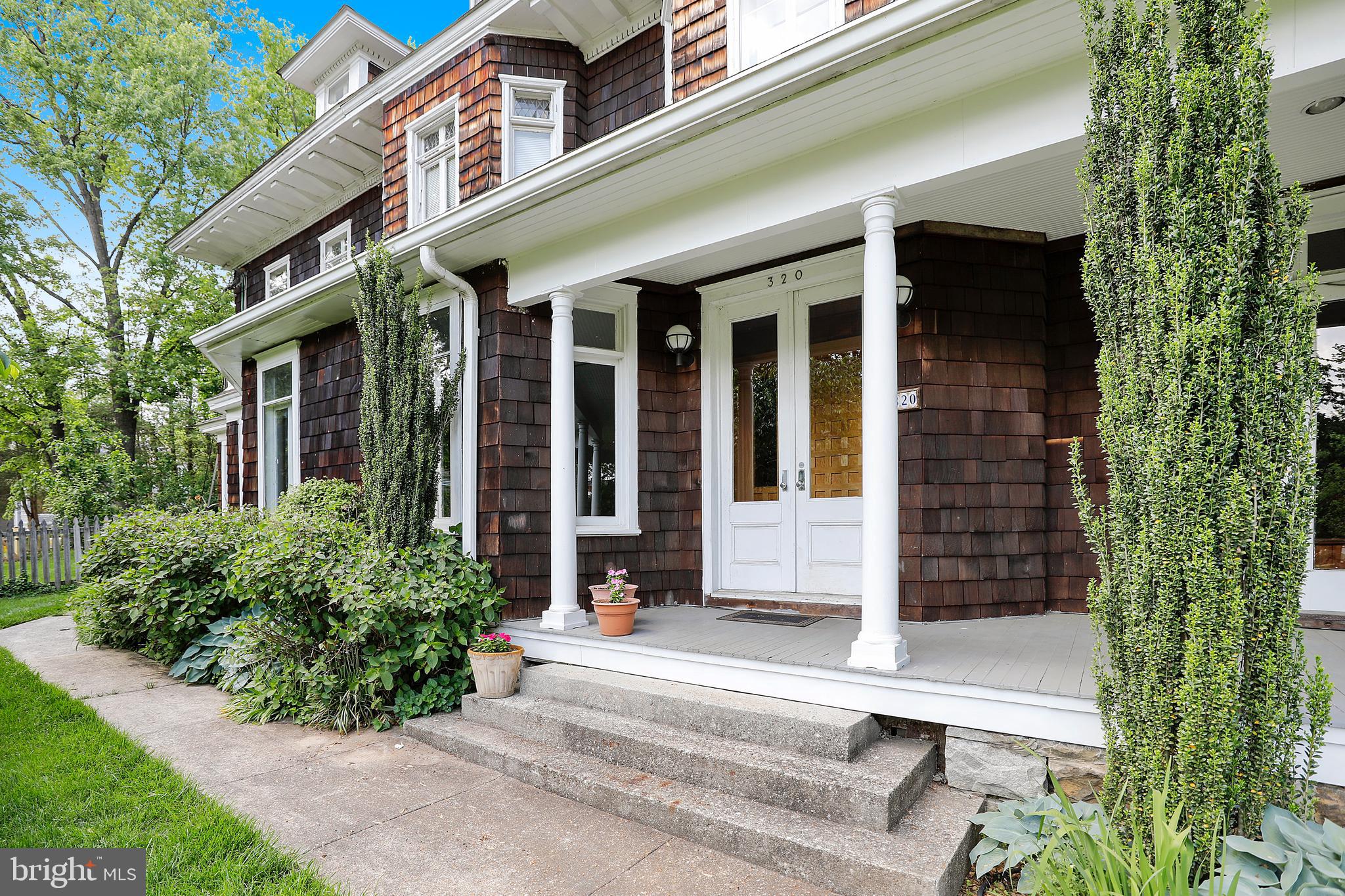 ROLAND PARK - Residential