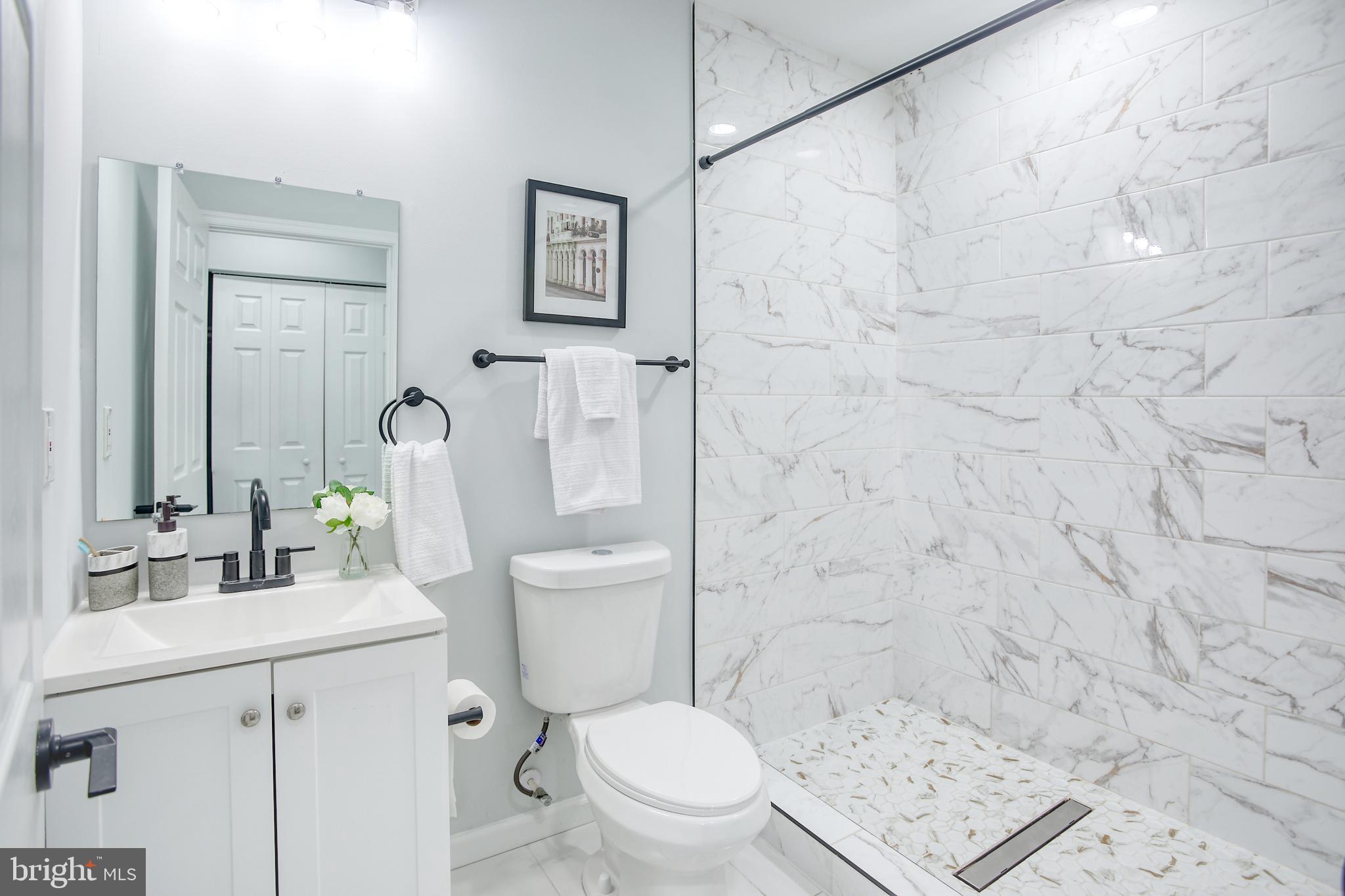 GREEKTOWN - Residential