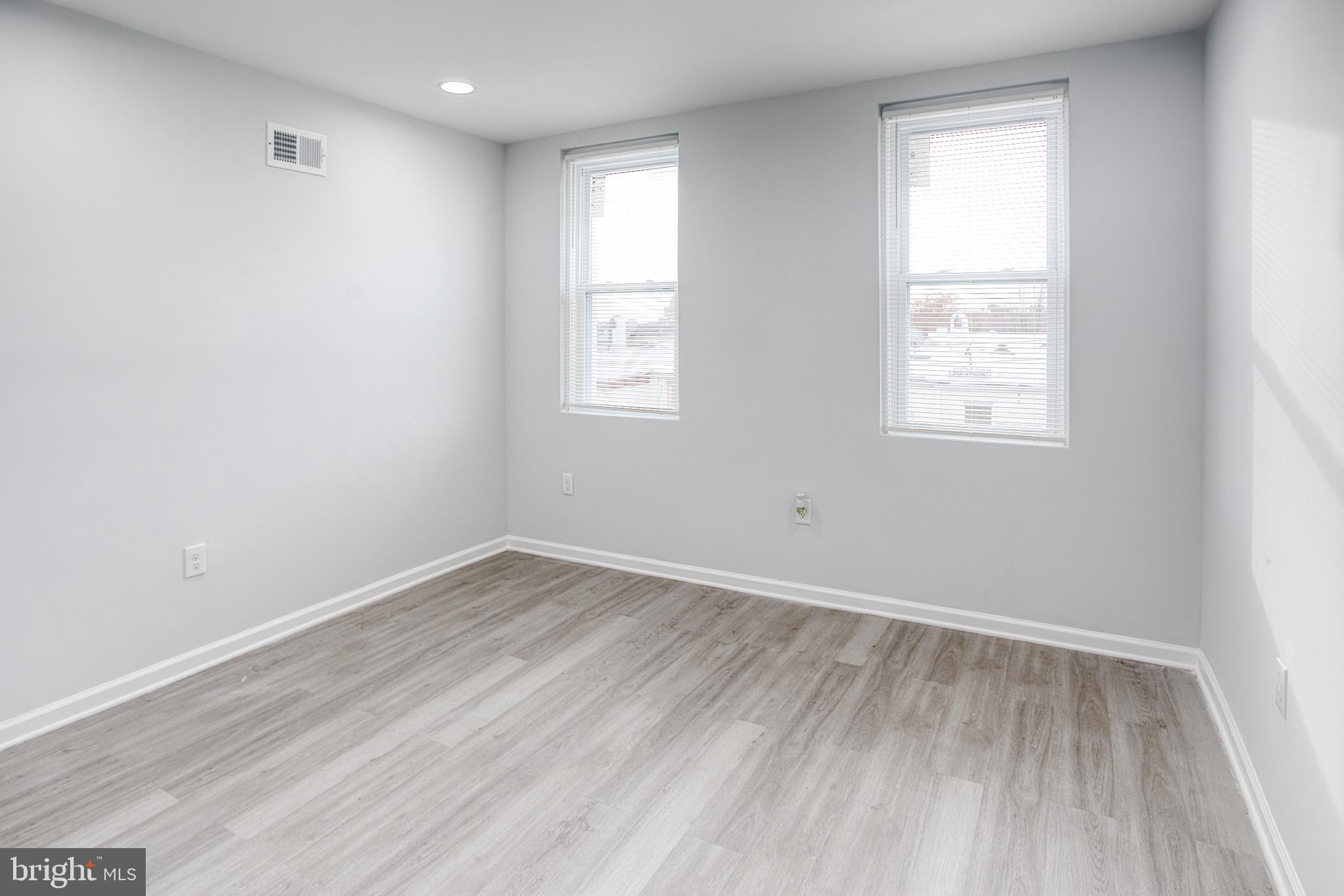 GREEKTOWN - Residential