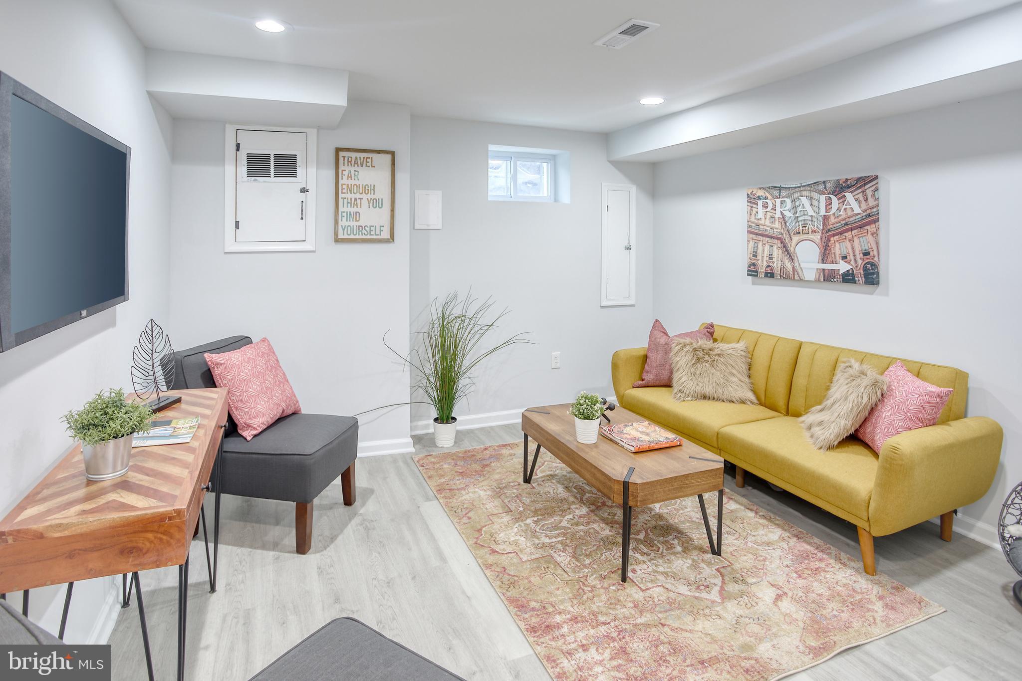 GREEKTOWN - Residential