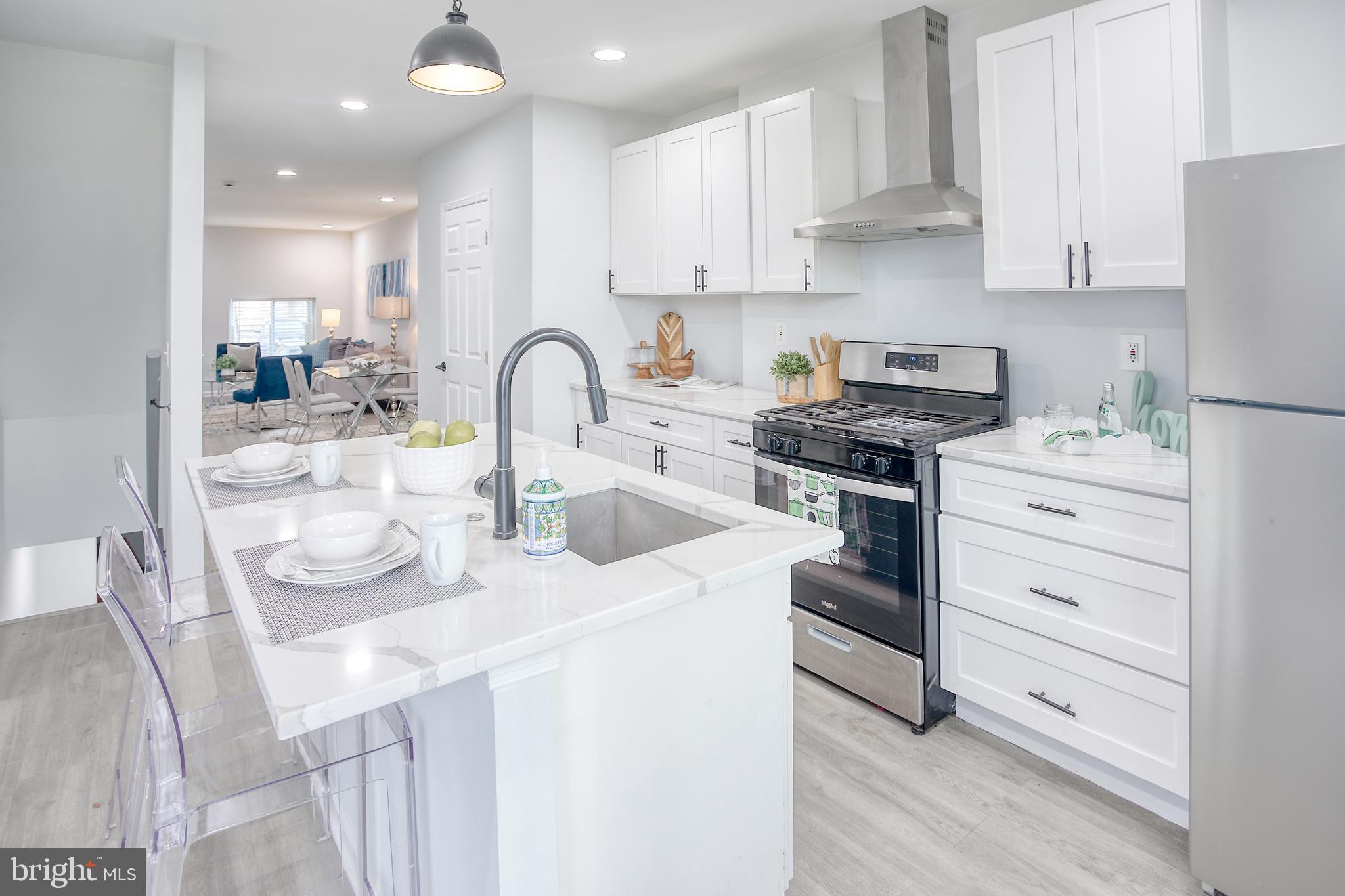 GREEKTOWN - Residential