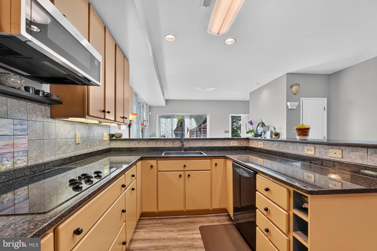804 BEACH AVENUE