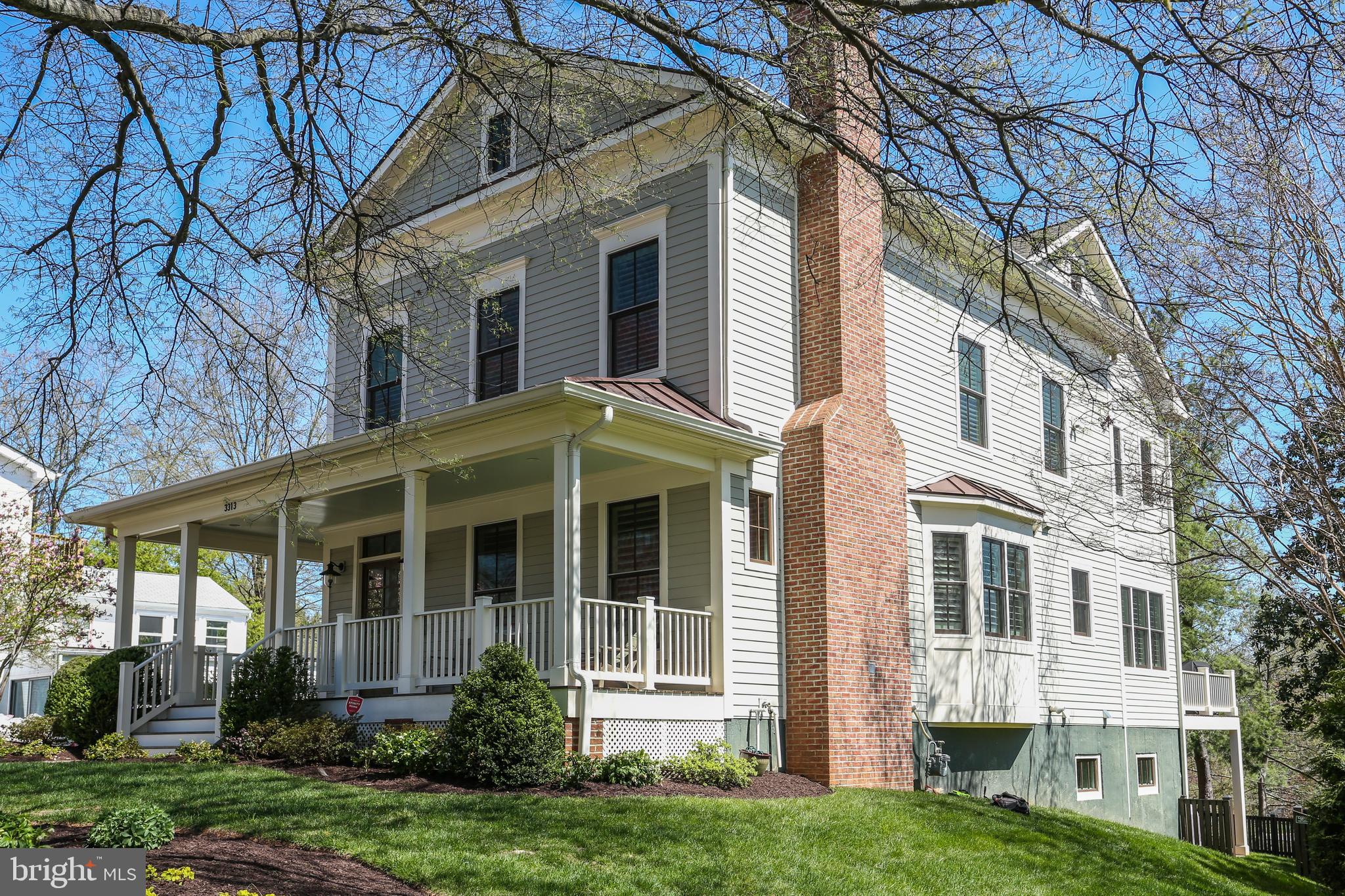 CRESCENT HILLS - Residential