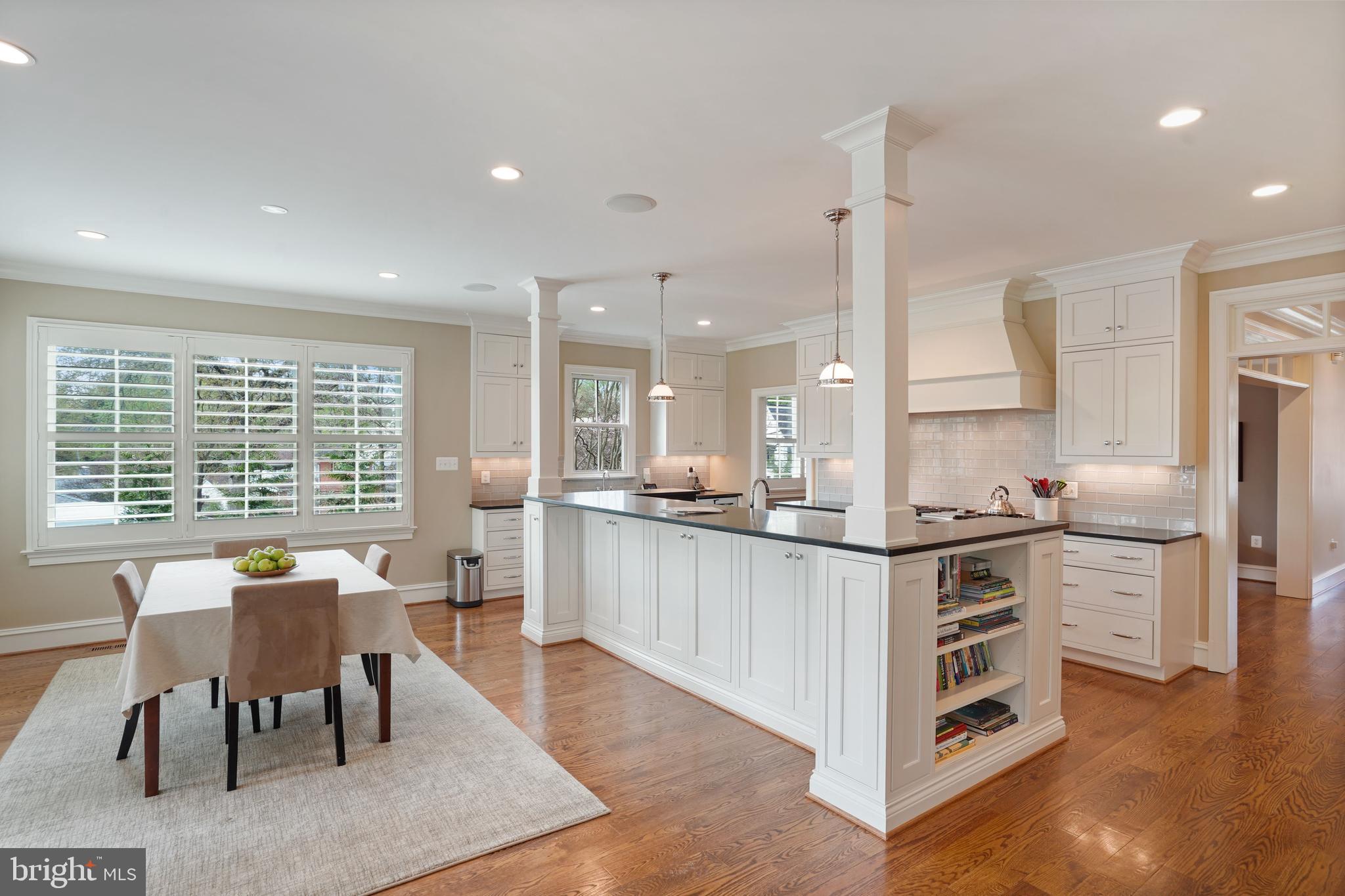 CRESCENT HILLS - Residential