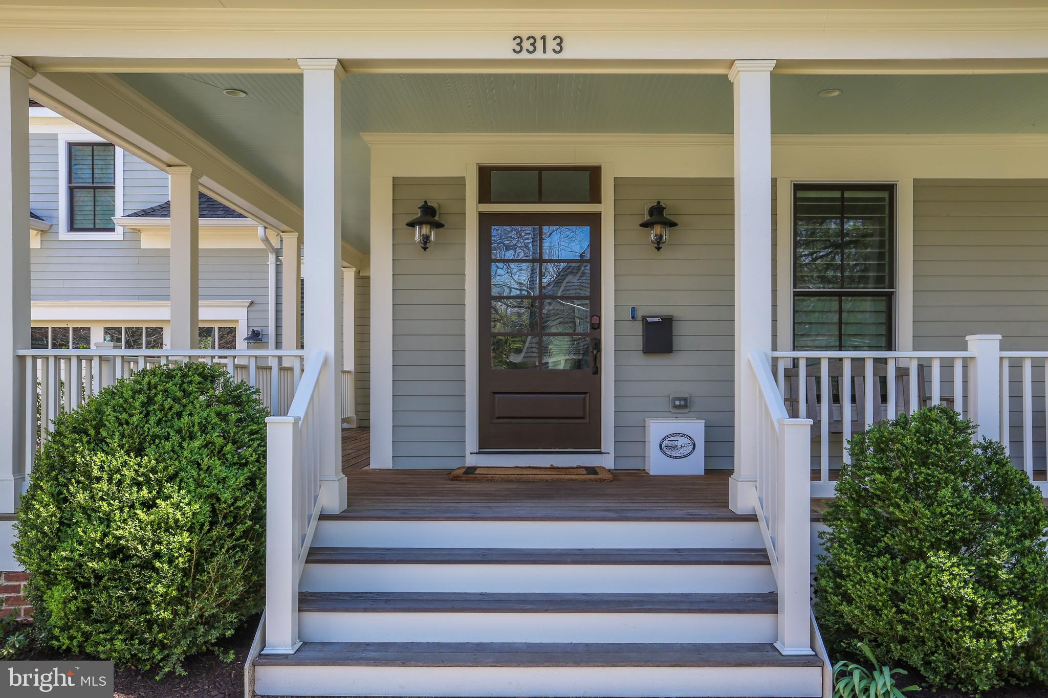 CRESCENT HILLS - Residential