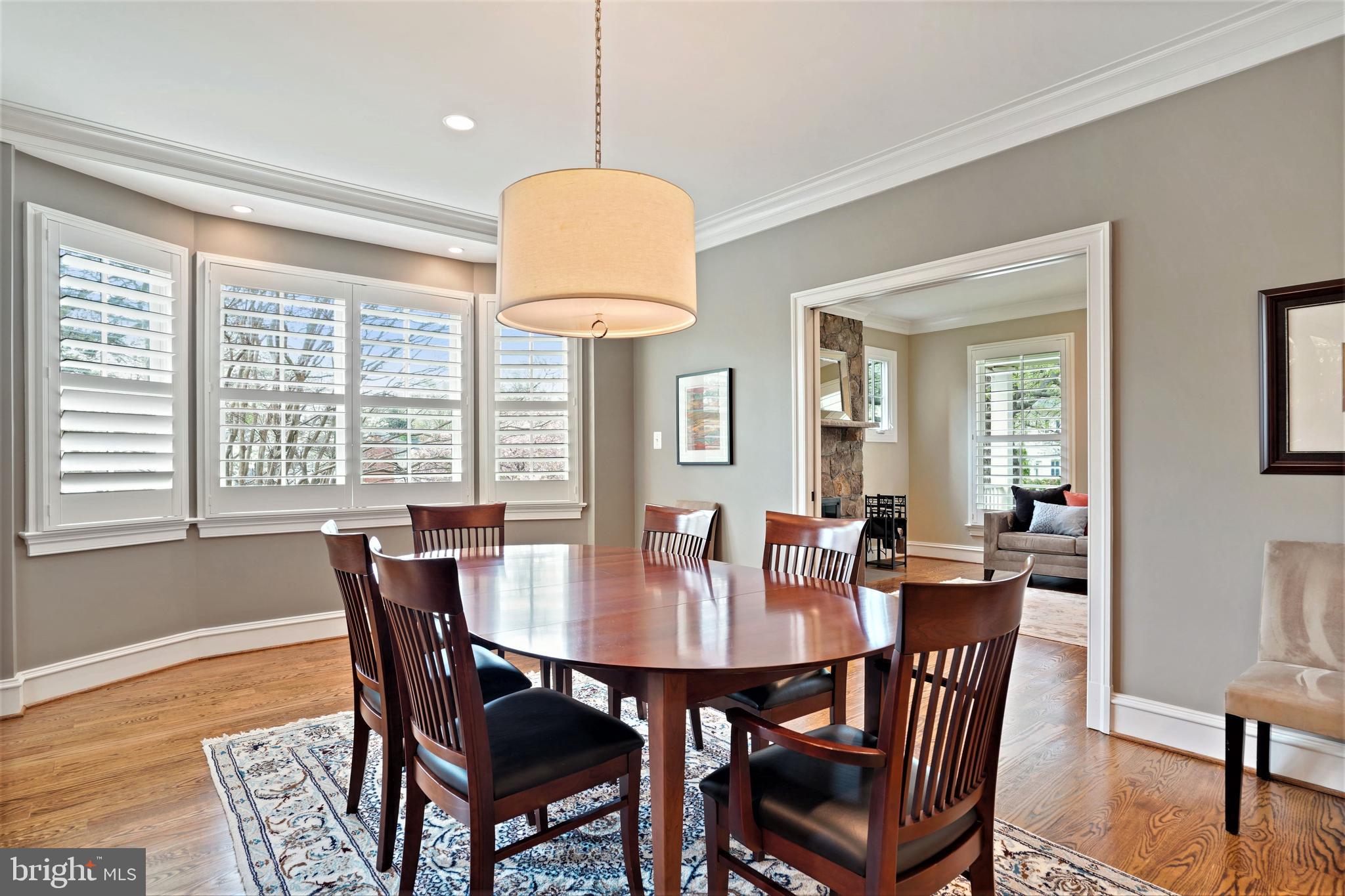 CRESCENT HILLS - Residential