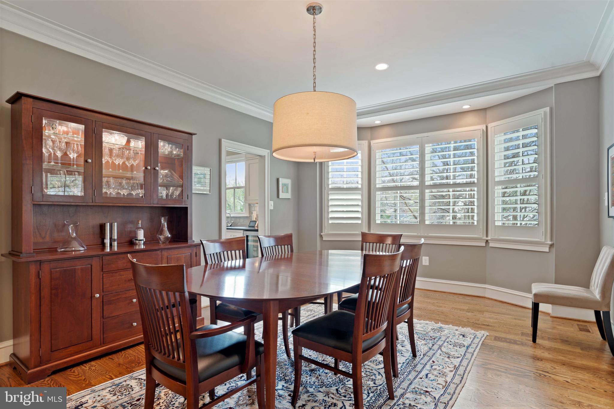 CRESCENT HILLS - Residential