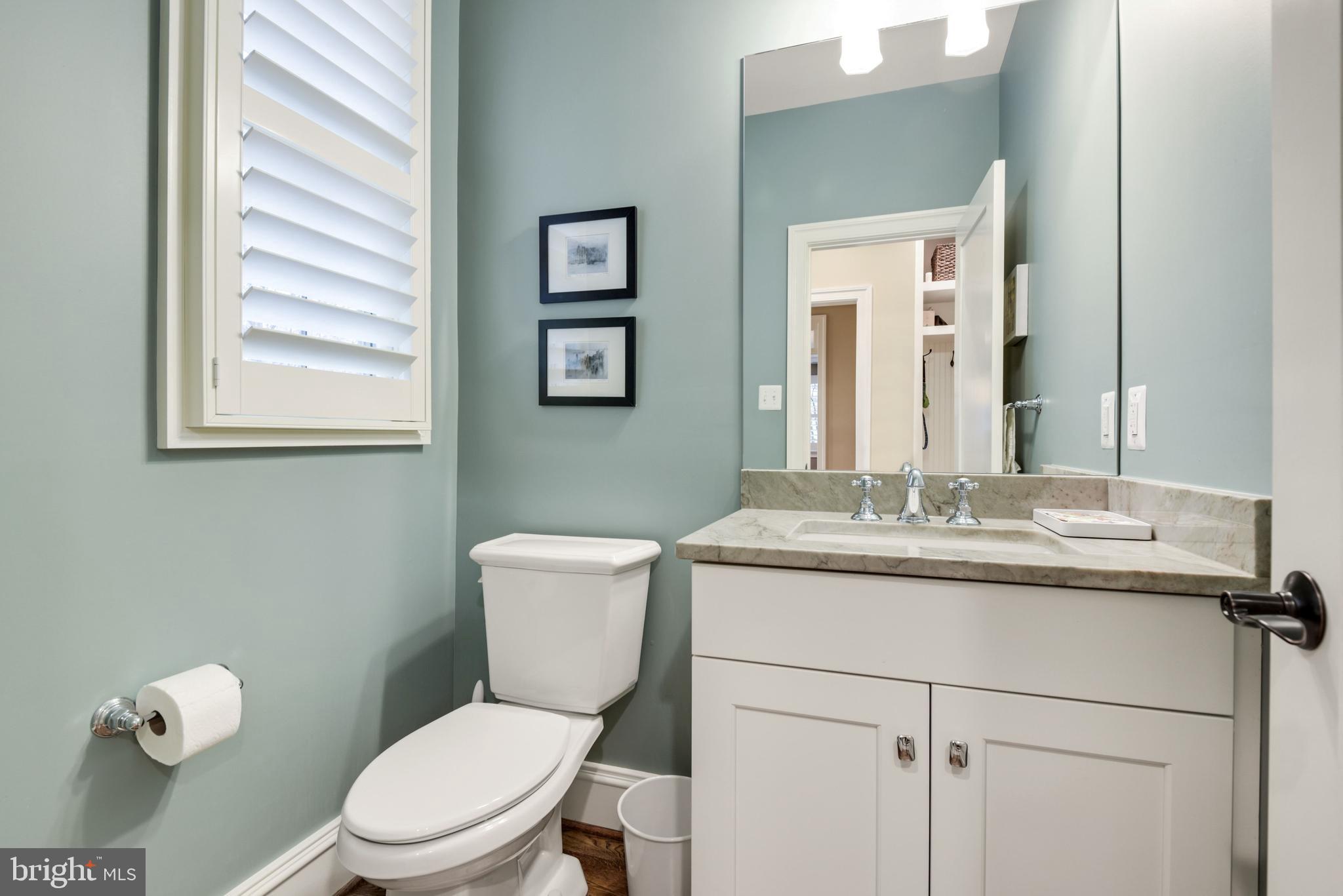 CRESCENT HILLS - Residential