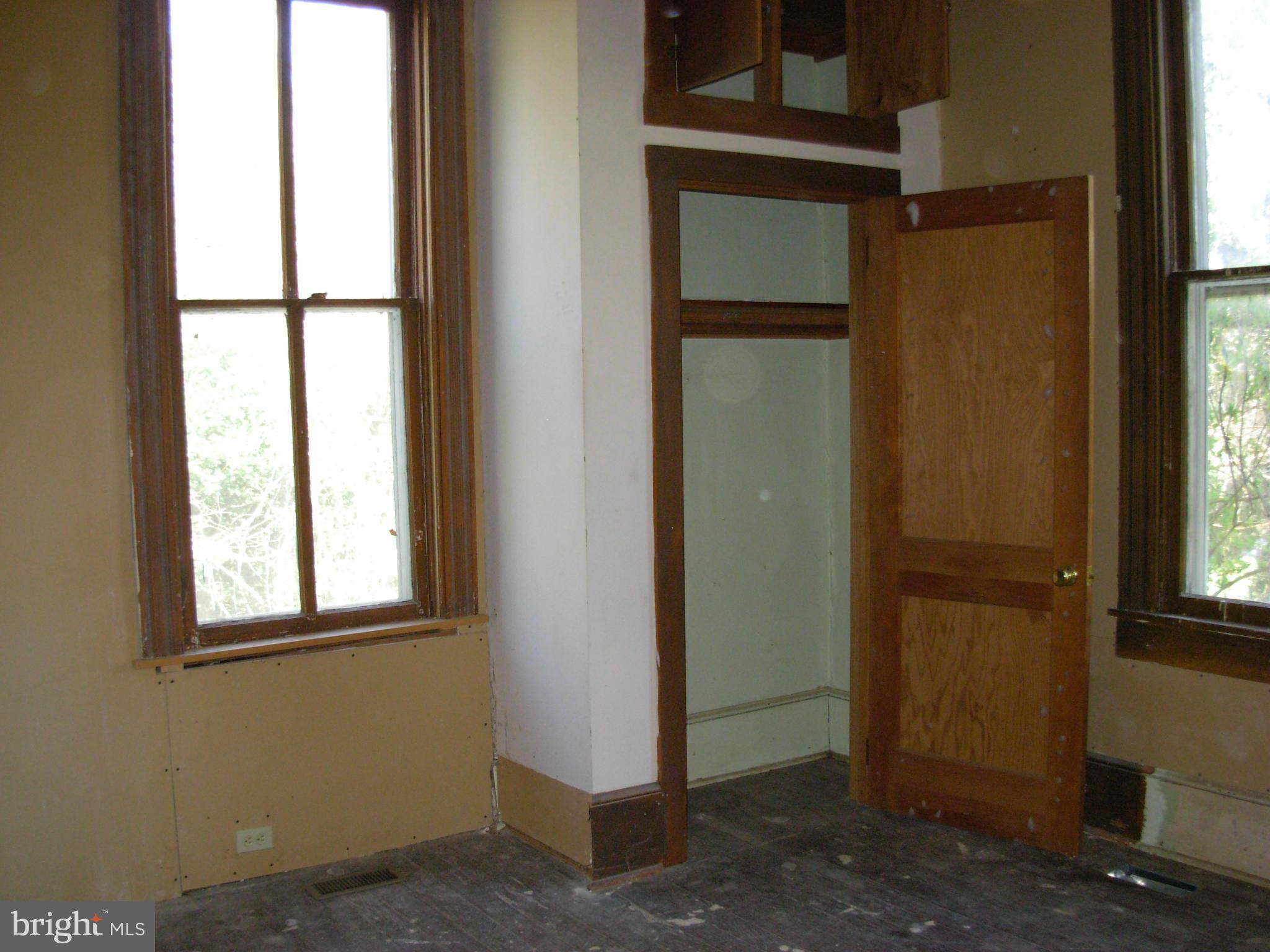 HAMILTON - Residential