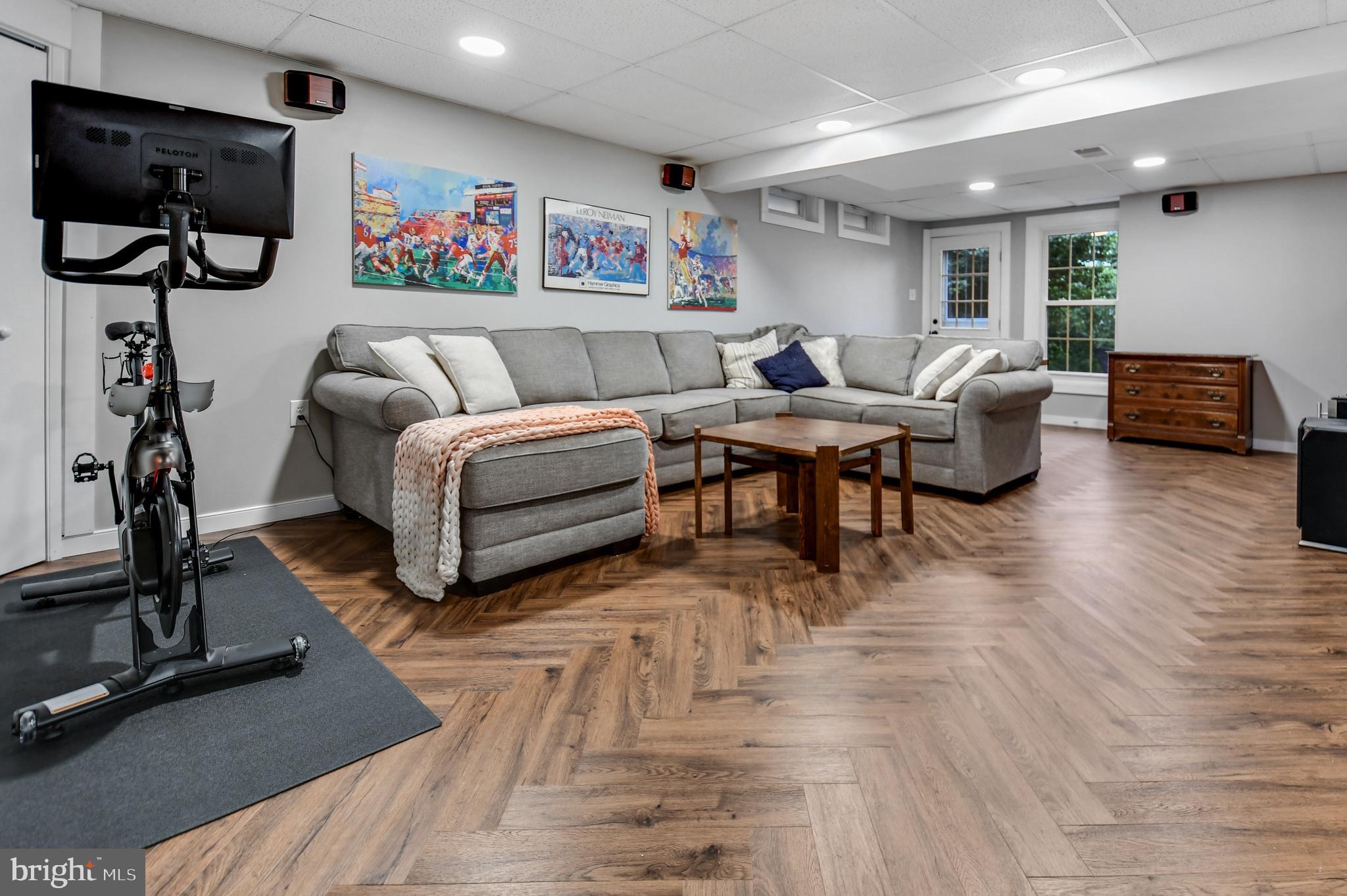 NEW MARKET WEST - Residential