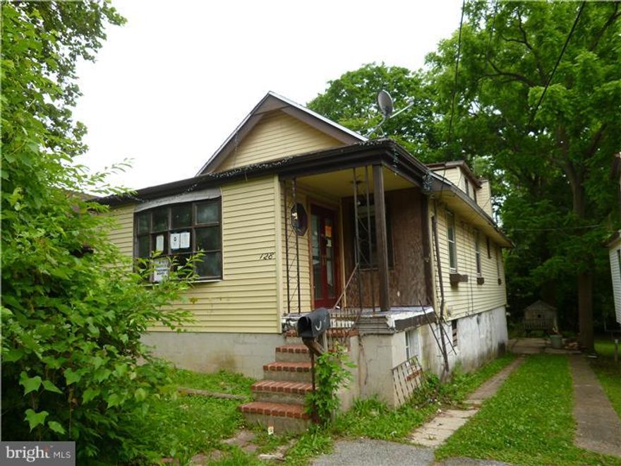 This is NOT a short sale, Clear title will be delivered.  3 bedroom house is in need of full rehab, fair condition All offers will be presented, $2000 deposit and proof of funds will be required, AS IS addendum and buyer is responsible for tax certs, u/o and any required city certs  Cash or hard money financing only. All offers will be presented.