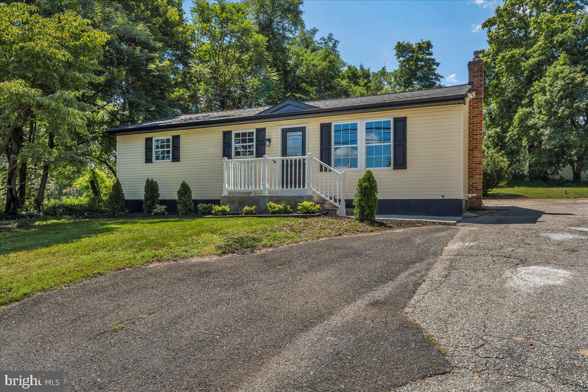 409 MANTUA BOULEVARD