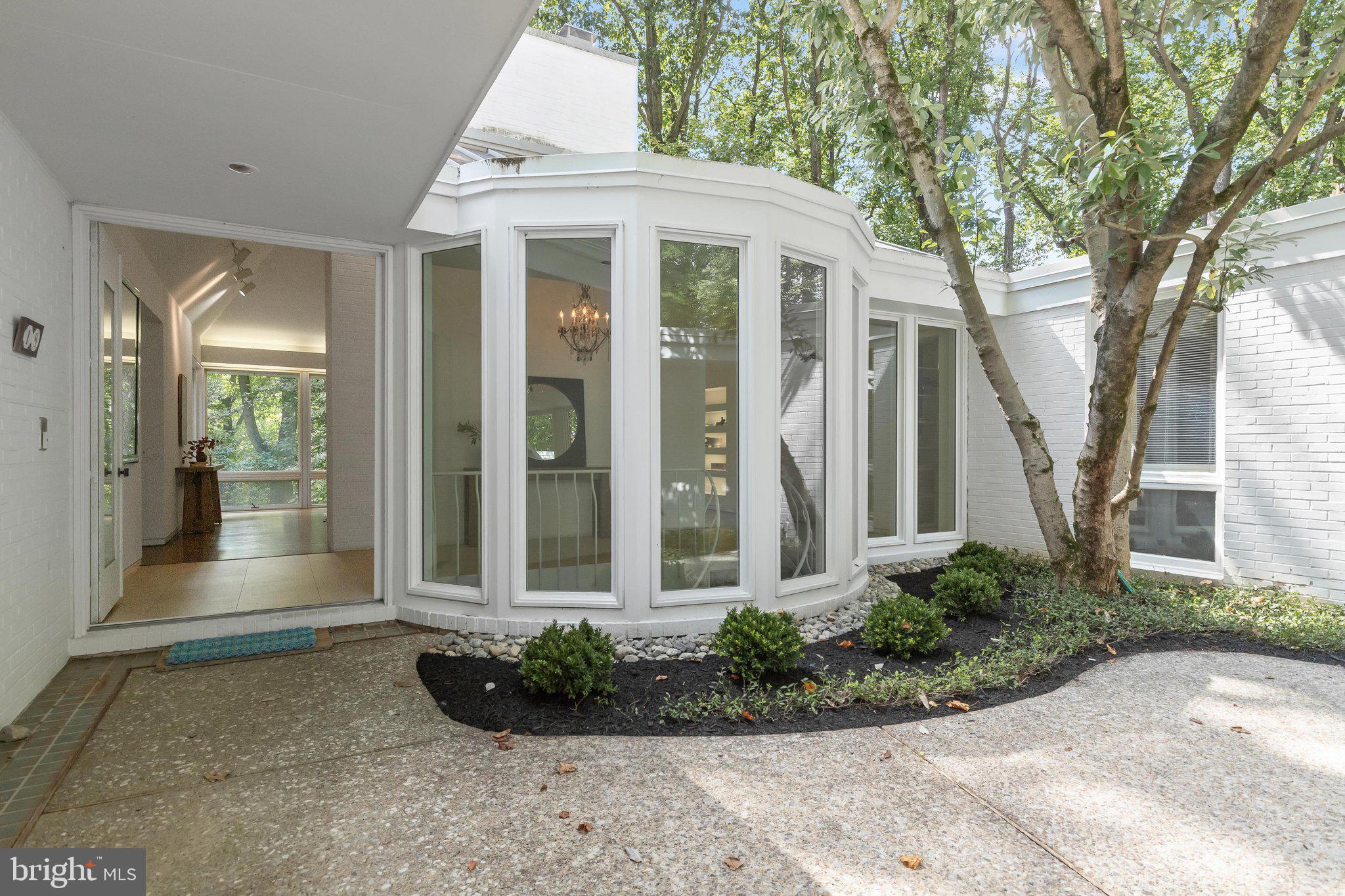 18 BRANCHWOOD COURT