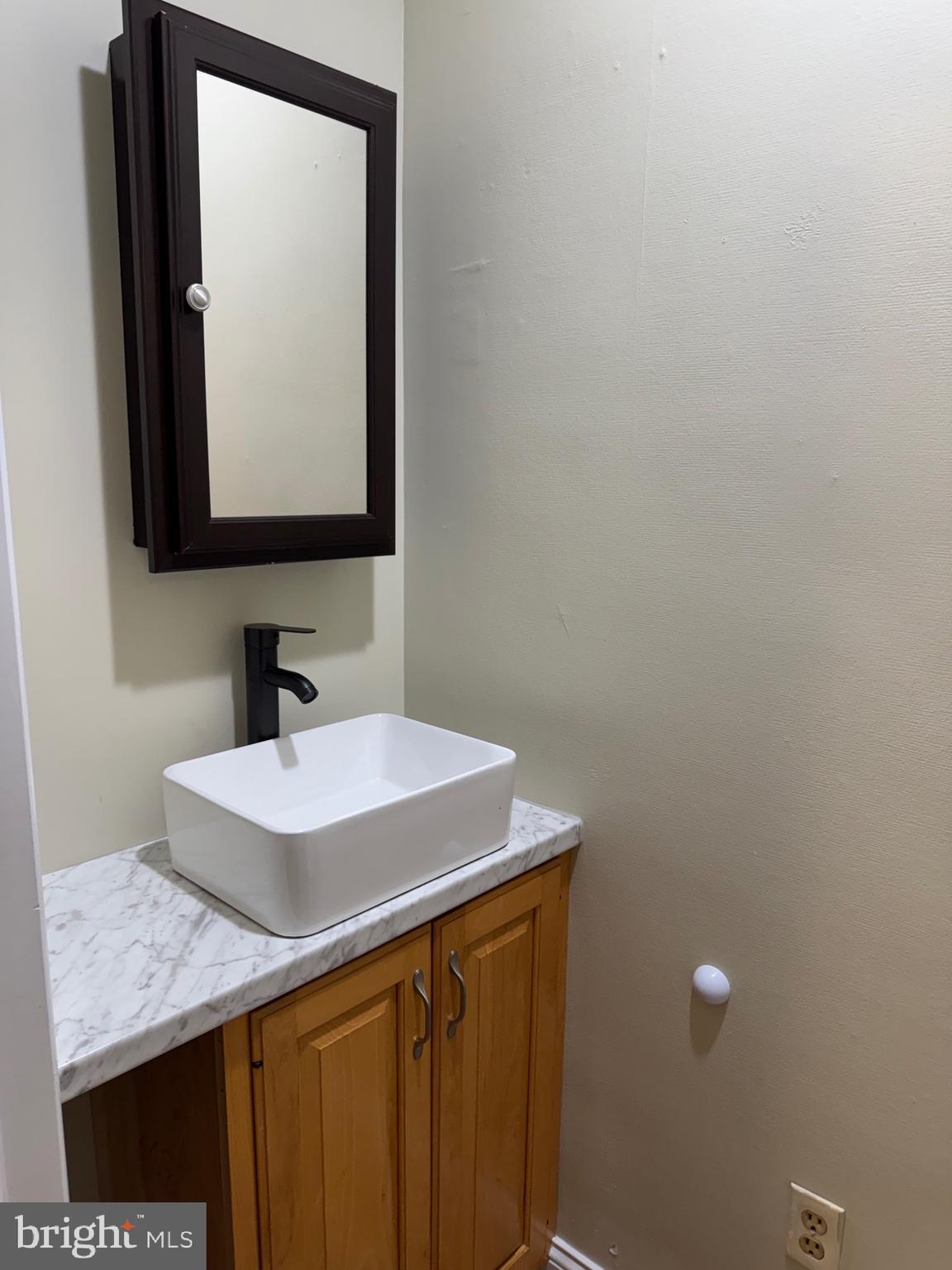 720 N PERSHING AVENUE