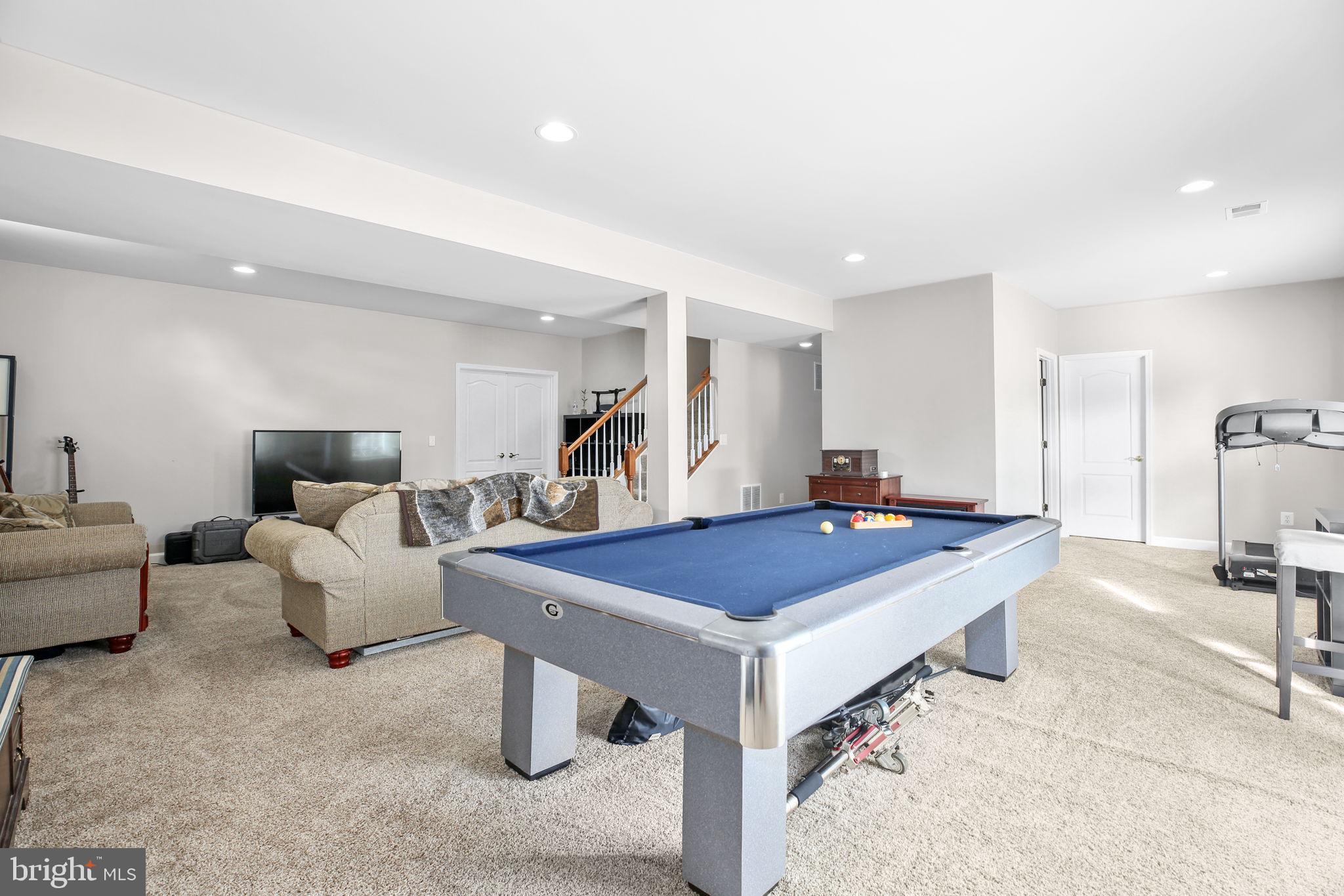 DAVIS ESTATES - Residential